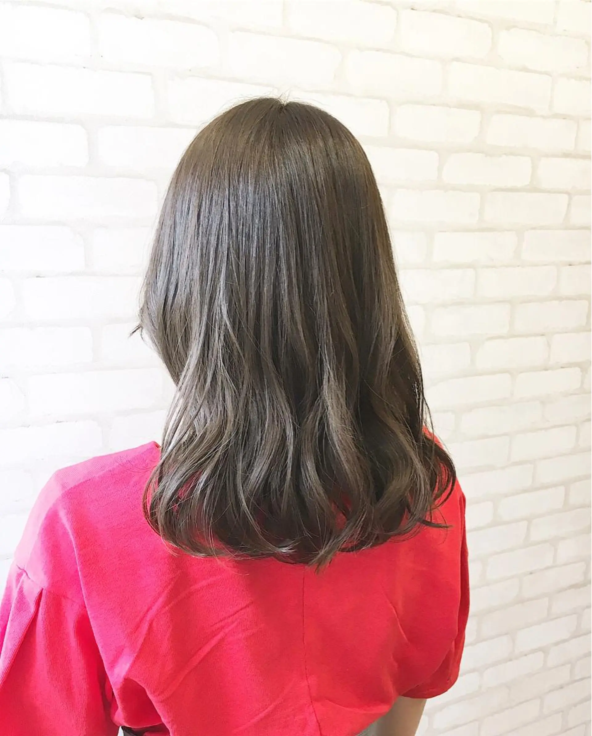 セミロング カラー ヘアアレンジ 透明感カラー グレージュ 外国人風カラー ✨艶髪✨透明感✨ 山内大樹のヘアスタイル