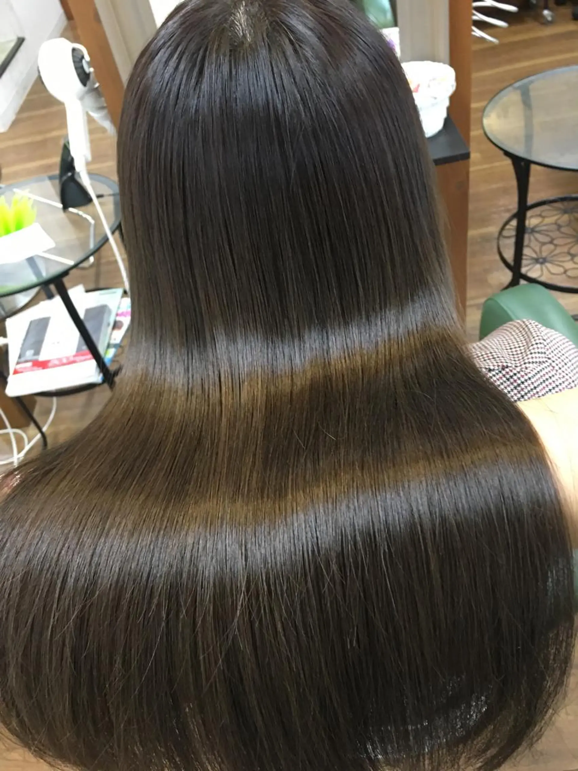 カラー SHIORI💜口コ ミNo.1艶カラーのヘアスタイル