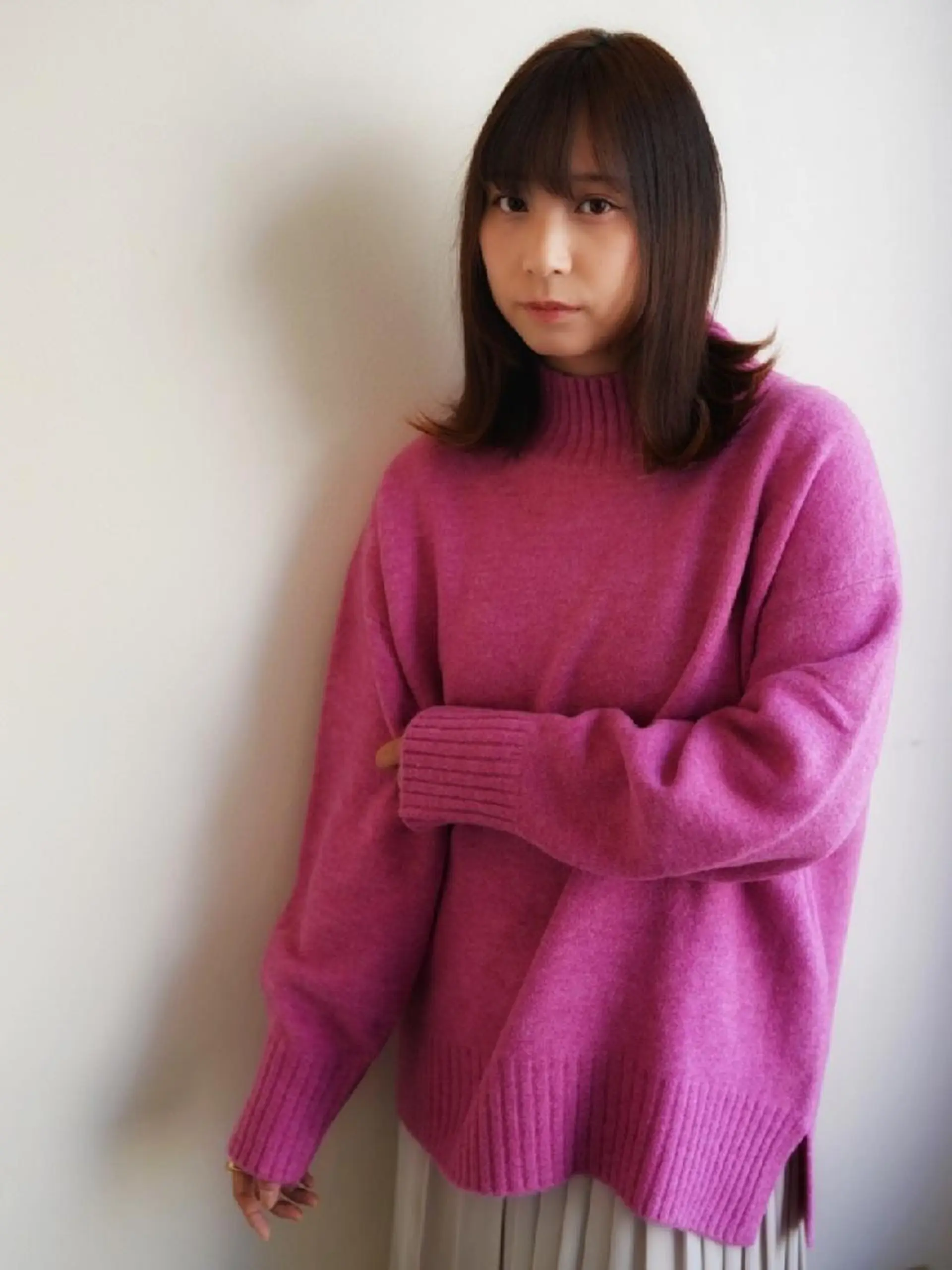 ミディアム 外ハネヘア カット ヘアカラー 山田 周のヘアスタイル