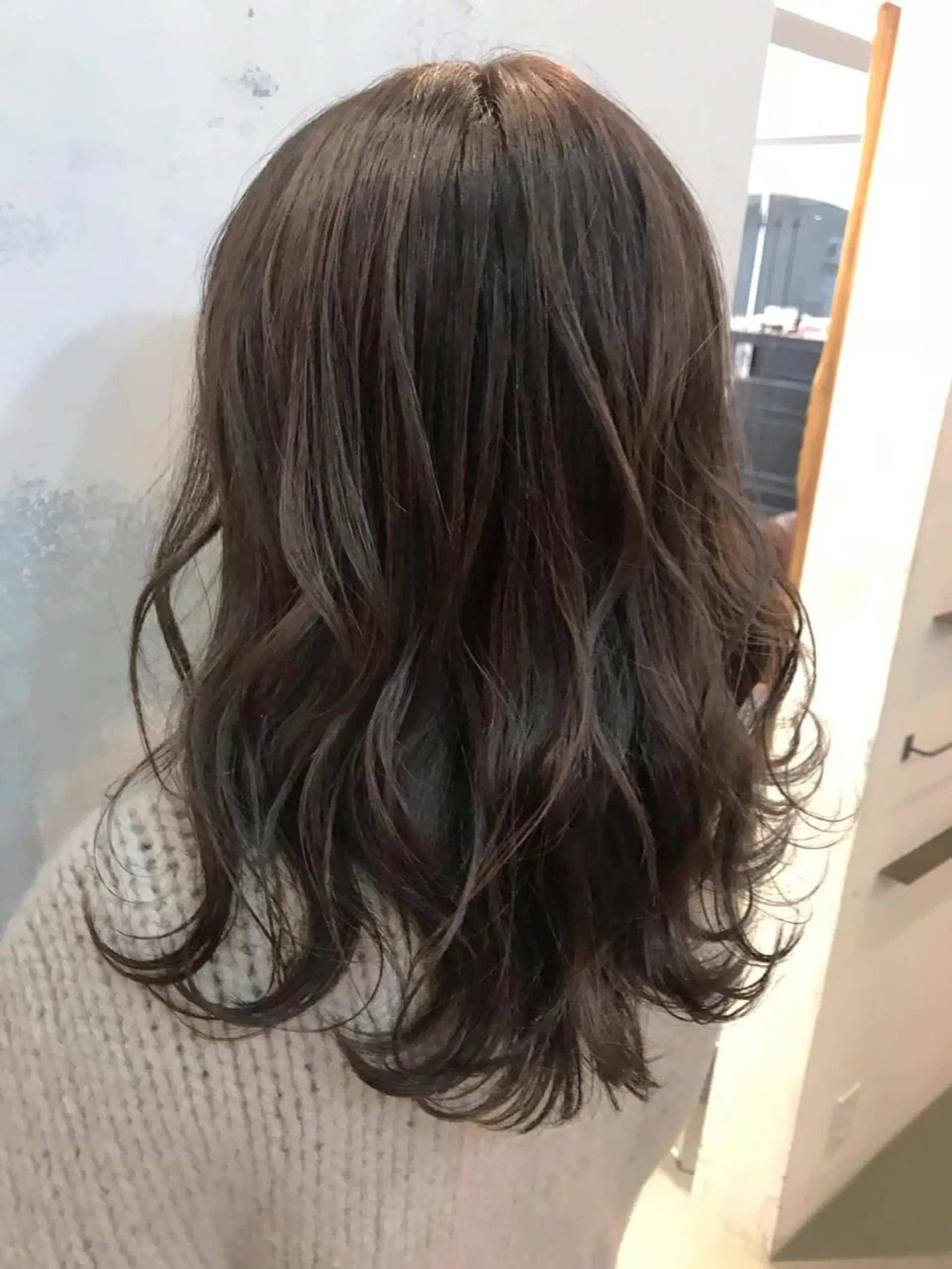ロング カラー ブリーチ ブルーカラー 透明感カラー ハイライトカラー シルバー カット ヘアカラー トリートメント 🍑艶髪✖️暖色系 ✨momoka🍑のヘアスタイル