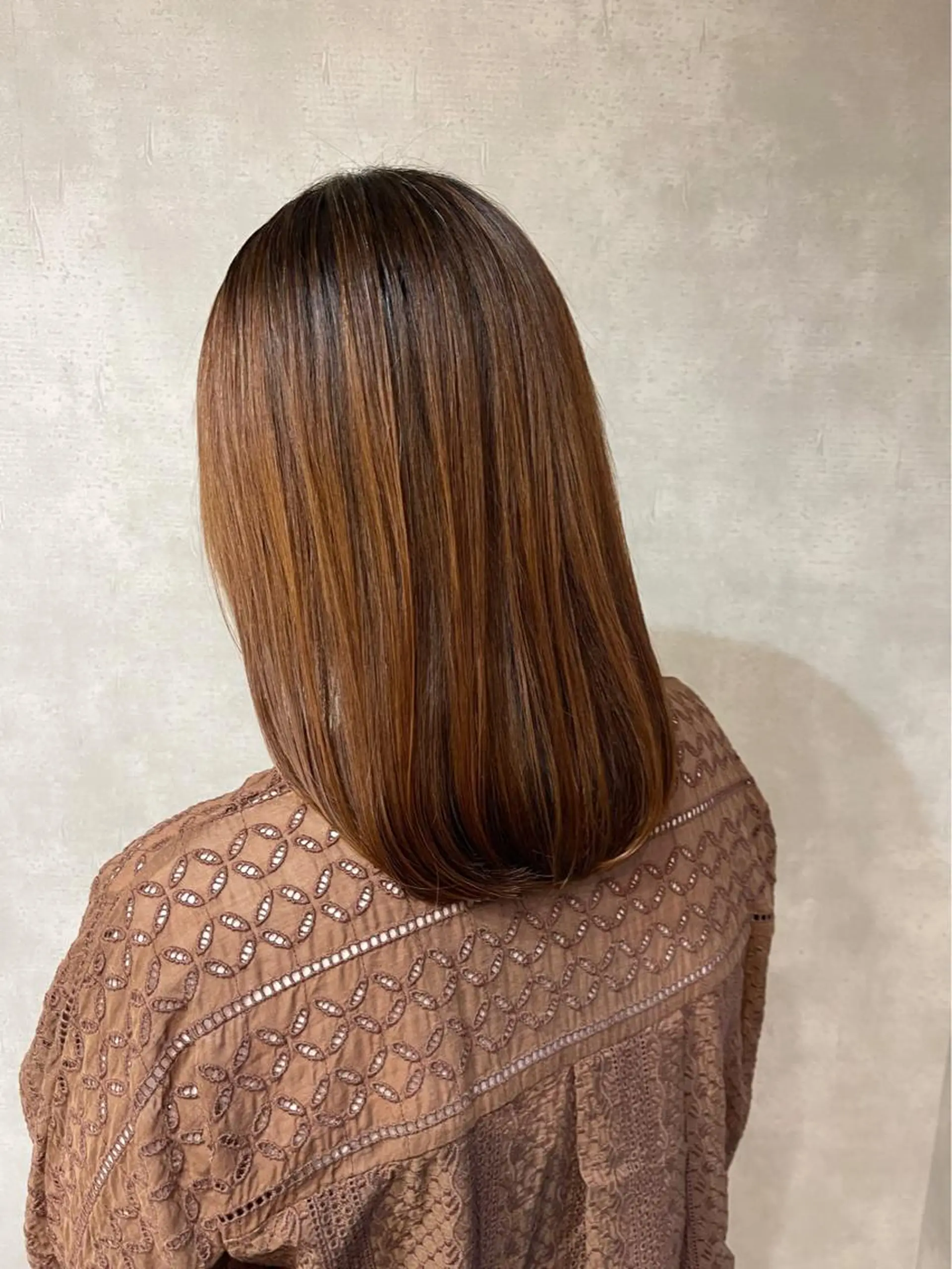 セミロング 髪質改善 栗本 博史のヘアスタイル