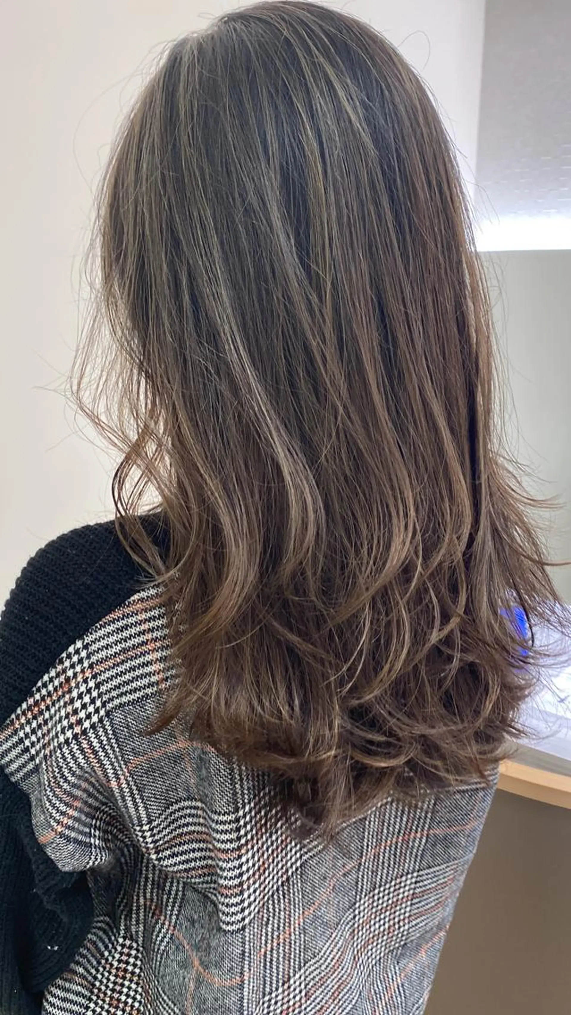 ロング カラー ベージュカラー ハイライトカラー ハイライト カット ヘアカラー トリートメント レイヤーカット/ ハイライト　千咲季のヘアスタイル