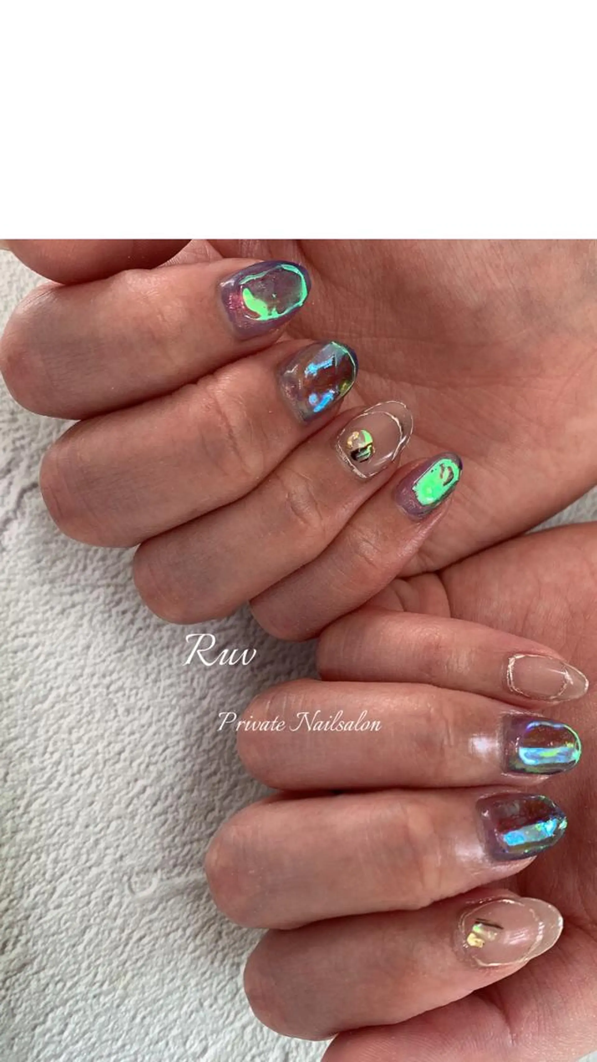 ネイル 氷ネイル・うるうるネイル ハンドネイル プライベート ネイルサロン　ルヴのネイルデザイン