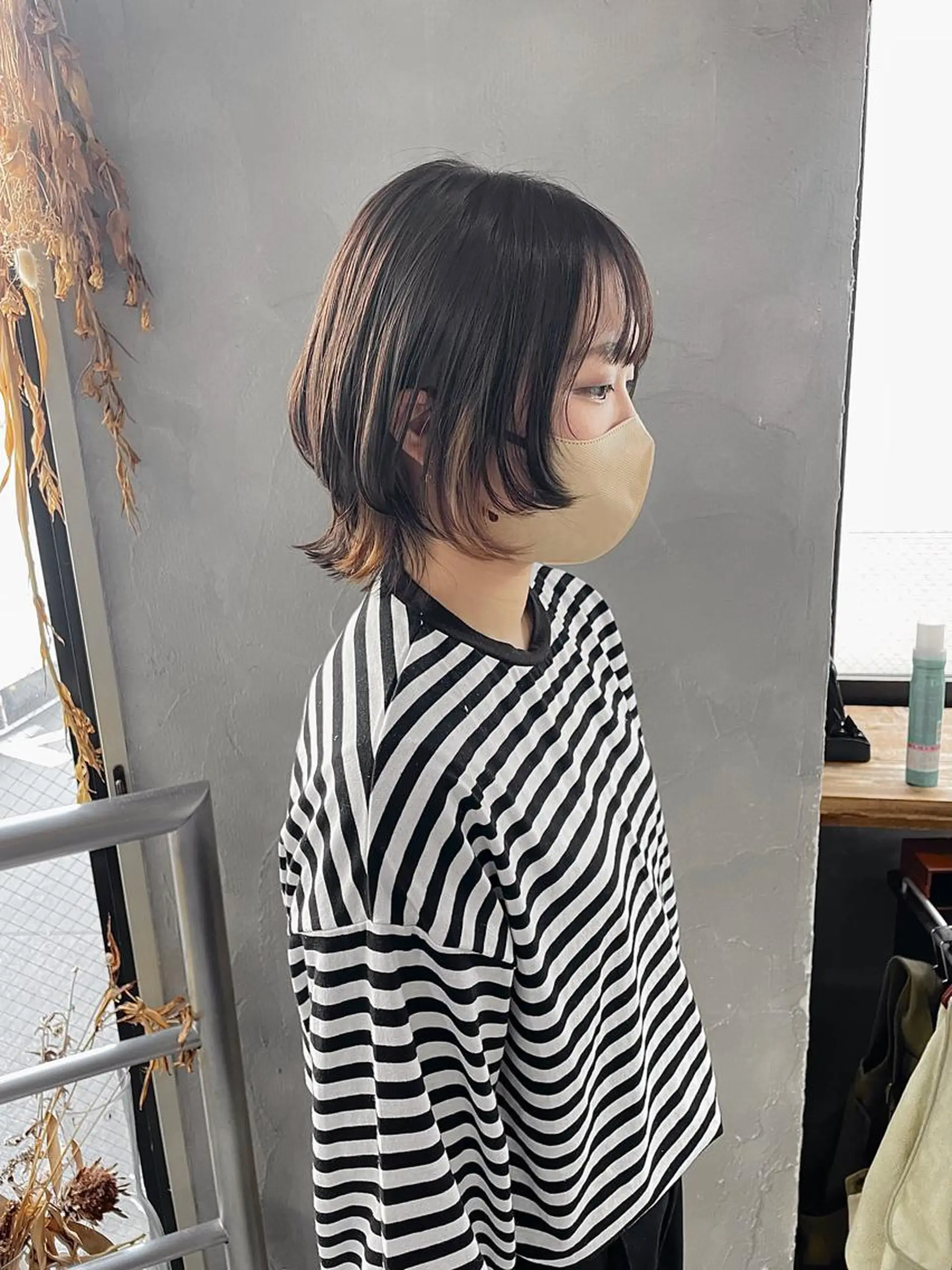 ショート カラー イヤリングカラー レイヤーカット ウルフカット ウルフ/レイヤー🪐 MANAのヘアスタイル