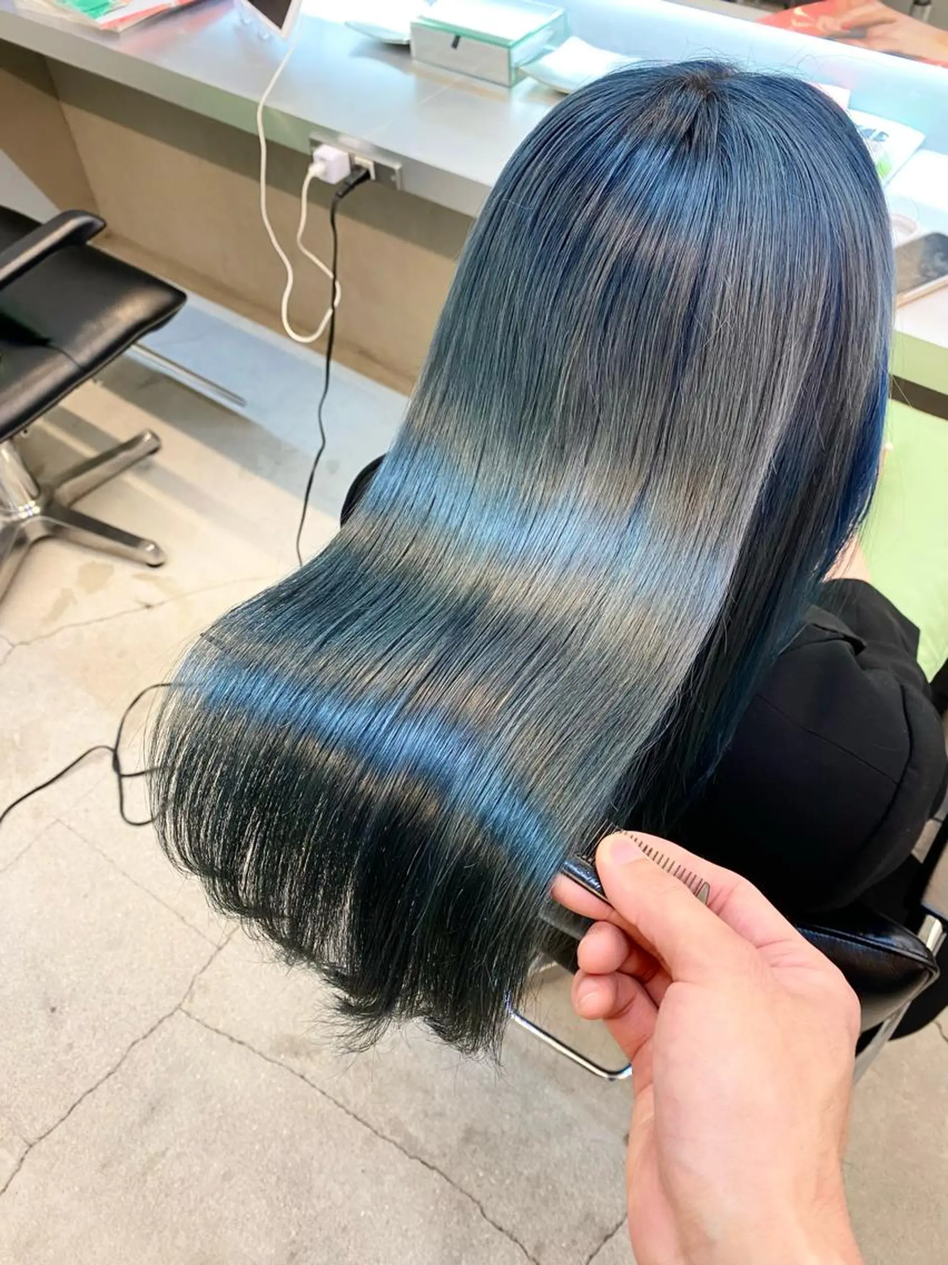 セミロング パーマ 顔まわりレイヤー 顔周りカット 伸ばしかけ レイヤーカット 縮毛矯正 カット ヘアカラー 縮毛矯正 艶髪と透明感を ‼️/若林のヘアスタイル