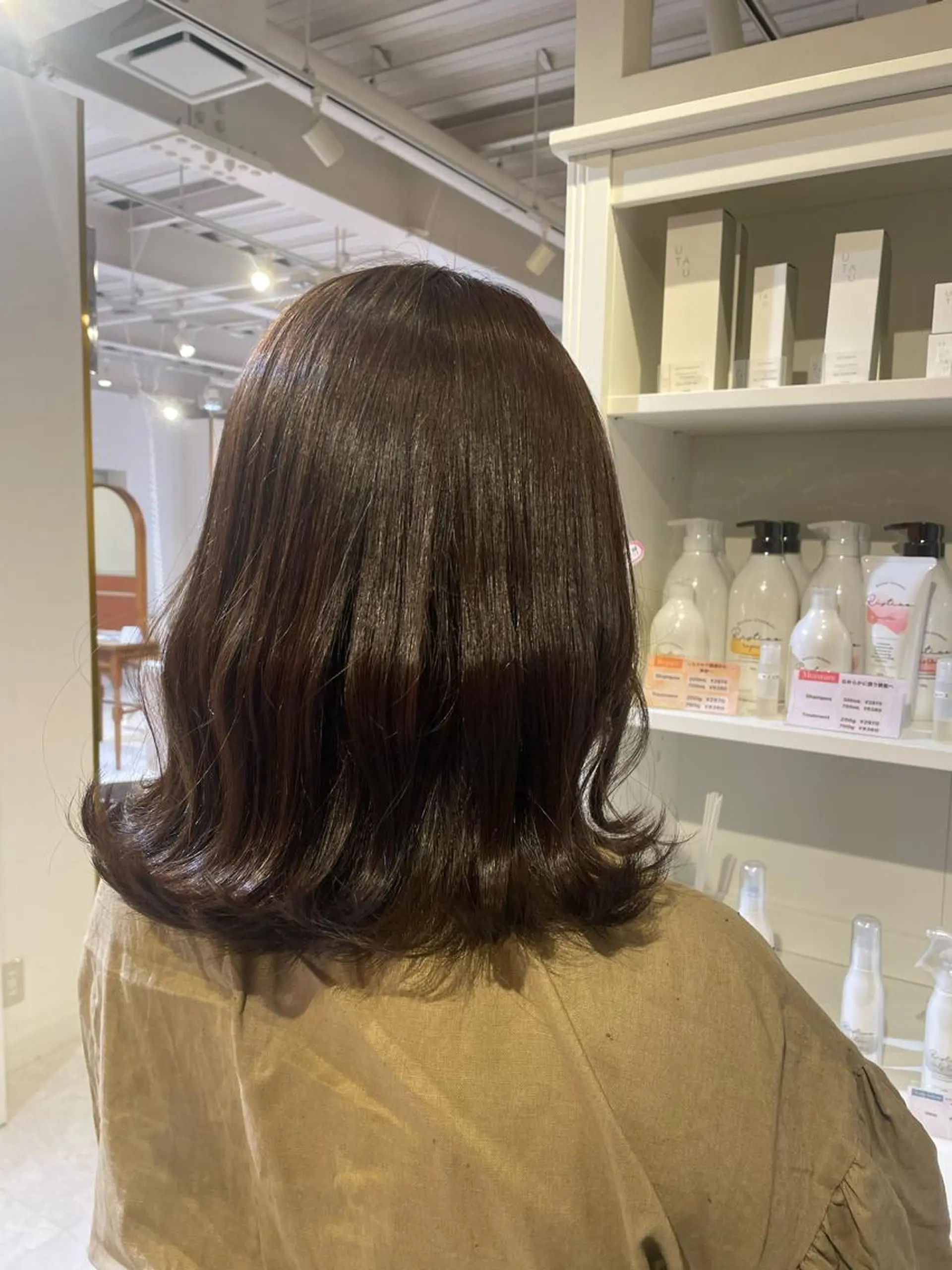 カラー ヘアカラー 和田 真依のヘアスタイル