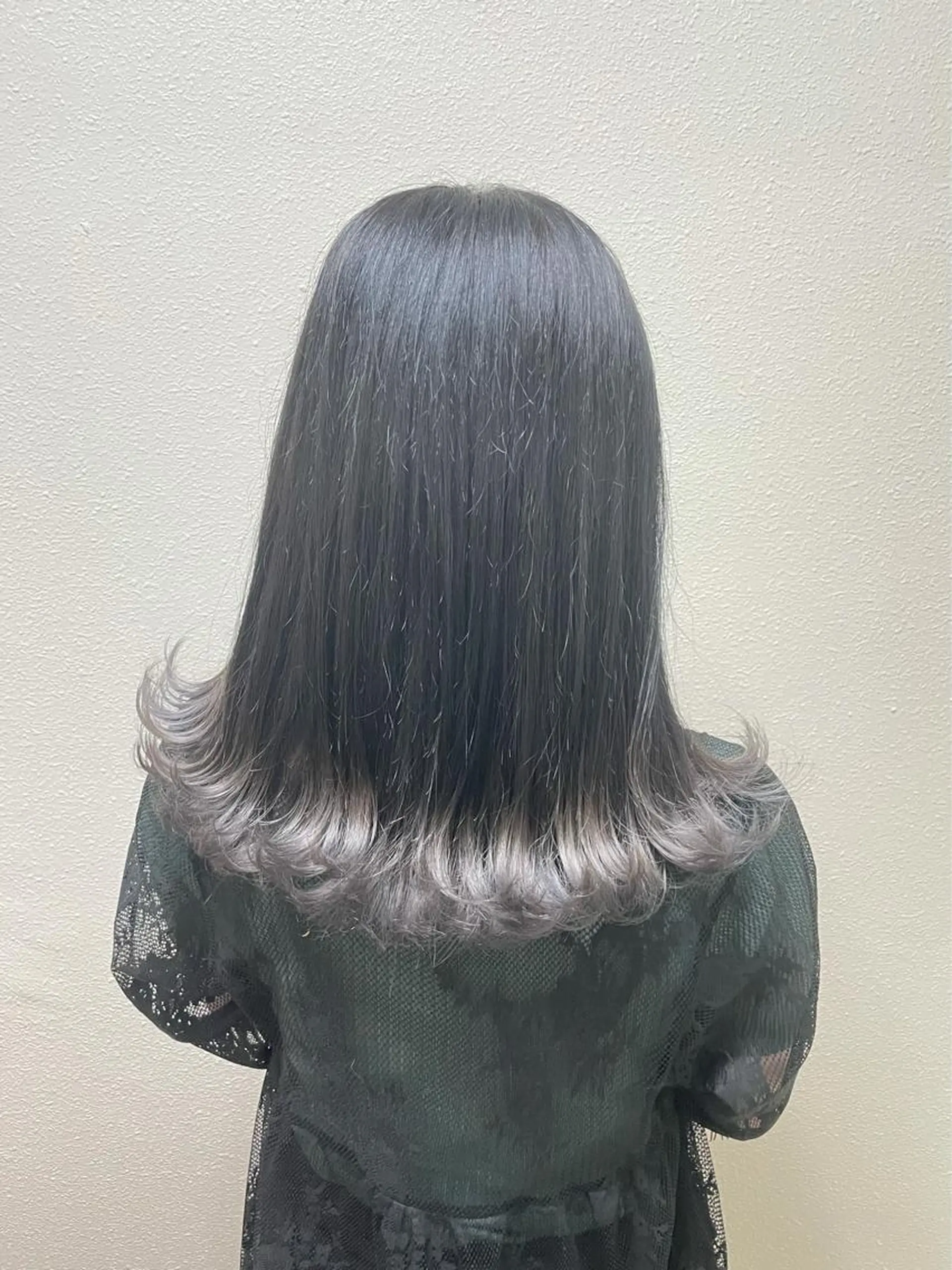 ミディアム カラー パーマ ヘアアレンジ メンズ キッズ ネイル マツエク・マツパ メンズバレイヤージュ メンズブリーチ メンズハイライト メンズインナーカラー メンズ韓国風 切りっぱなしヘアボブ ミディアムヘアRYOのヘアスタイル