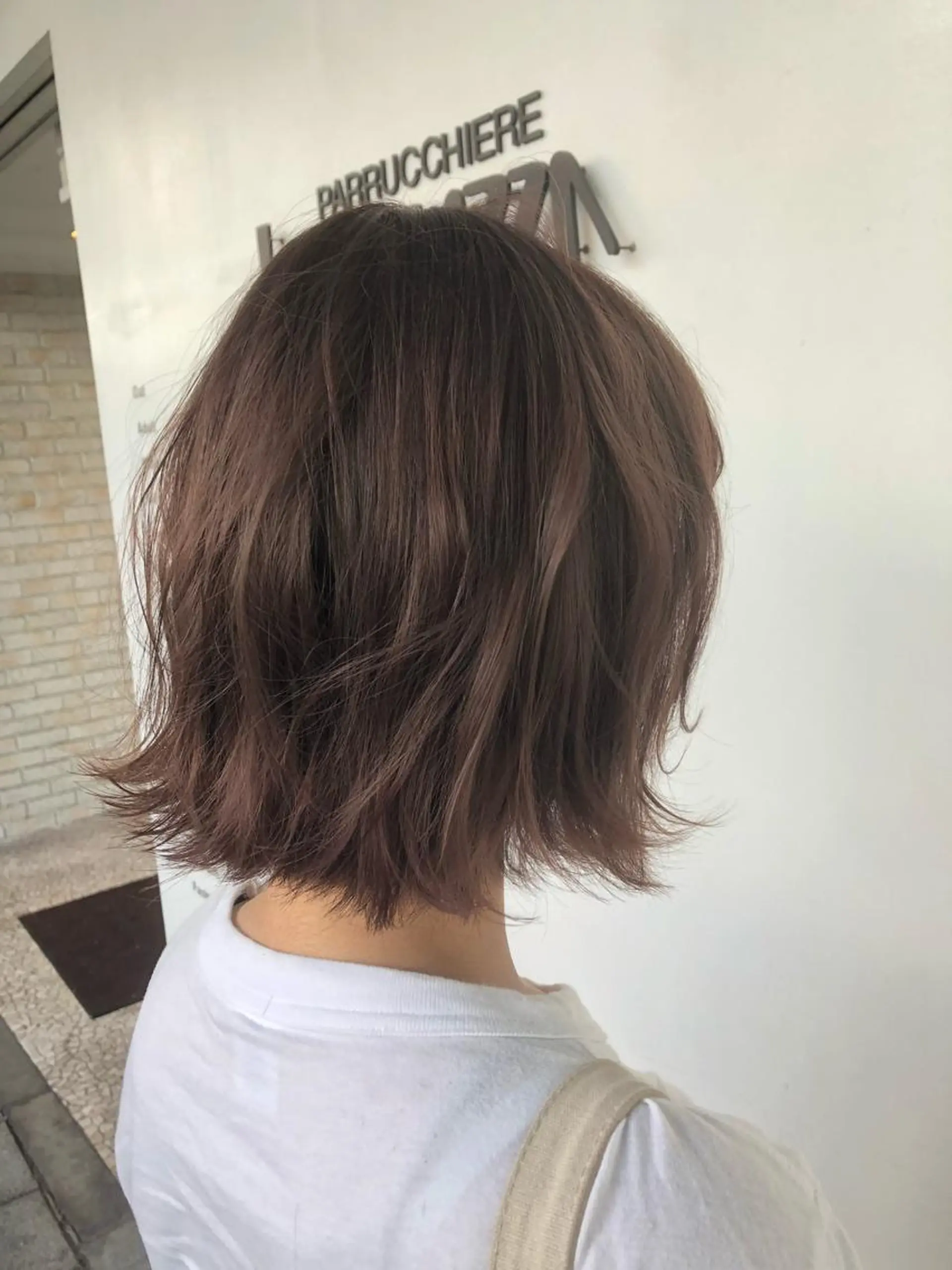 ショート カラー ブリーチ グレージュ ピンクカラー シェアサロン　シエナ所属・東條 克義のヘアスタイル