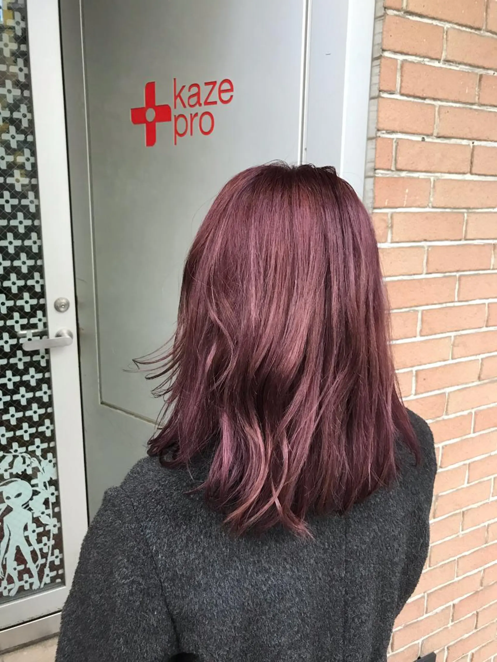 ミディアム カラー パーマ ヘアアレンジ メンズ キッズ ネイル マツエク・マツパ ピンクカラー カラーマツエク ピンク サロンドミルク 原宿のヘアスタイル
