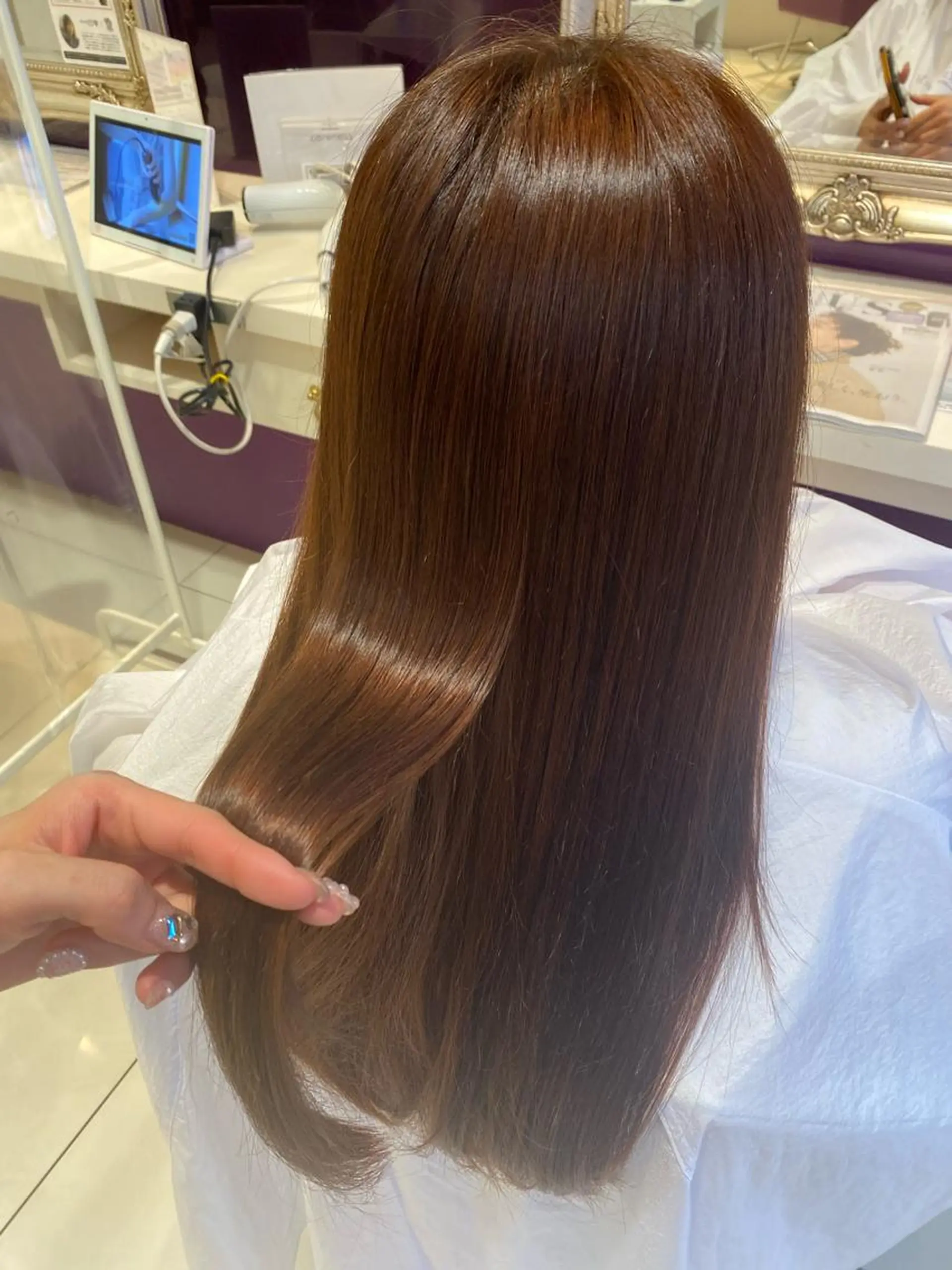 ロング カラー 村橋 葵緒のヘアスタイル