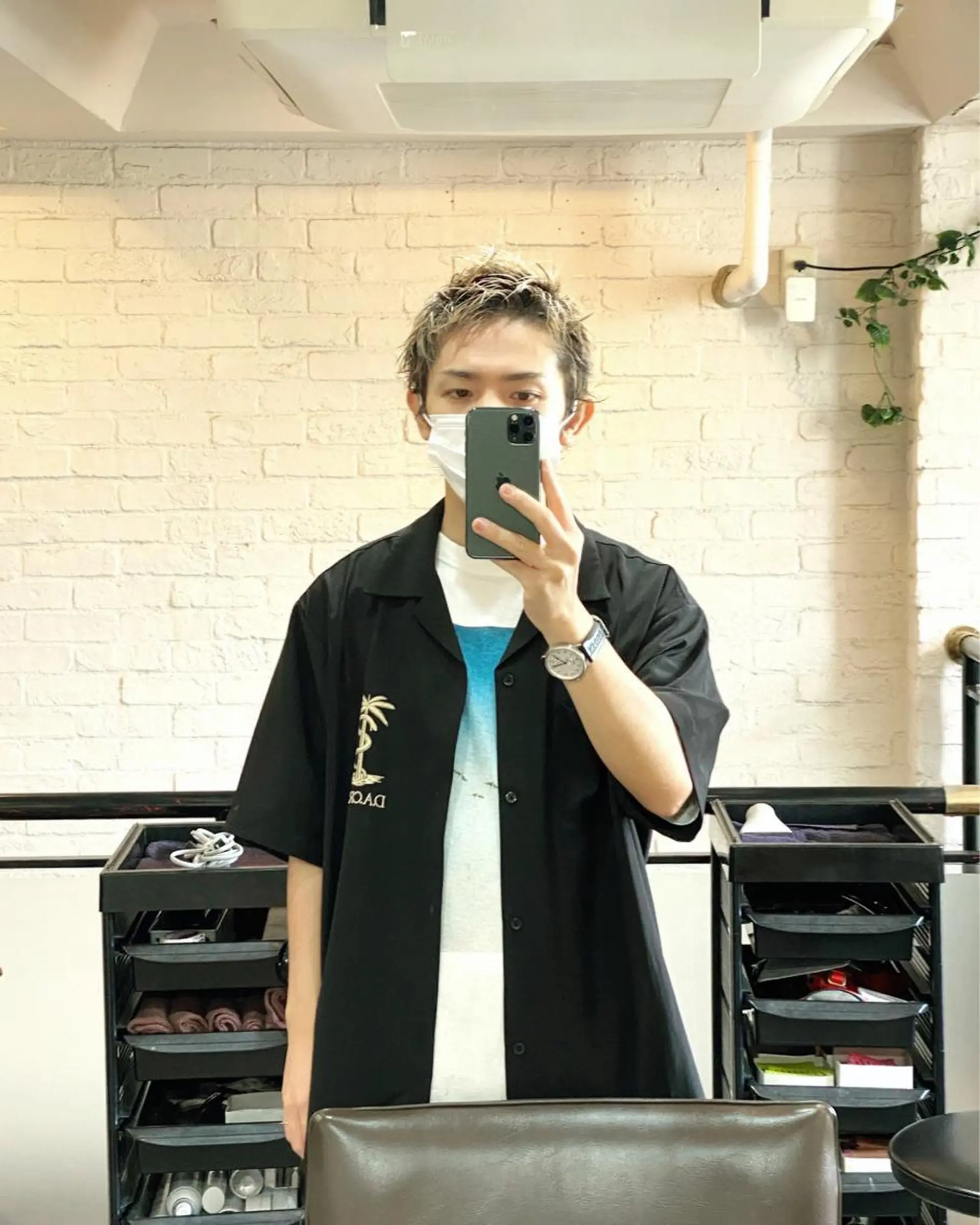 メンズ メンズハイトーン メンズベリーショート 荒川 真悟のヘアスタイル