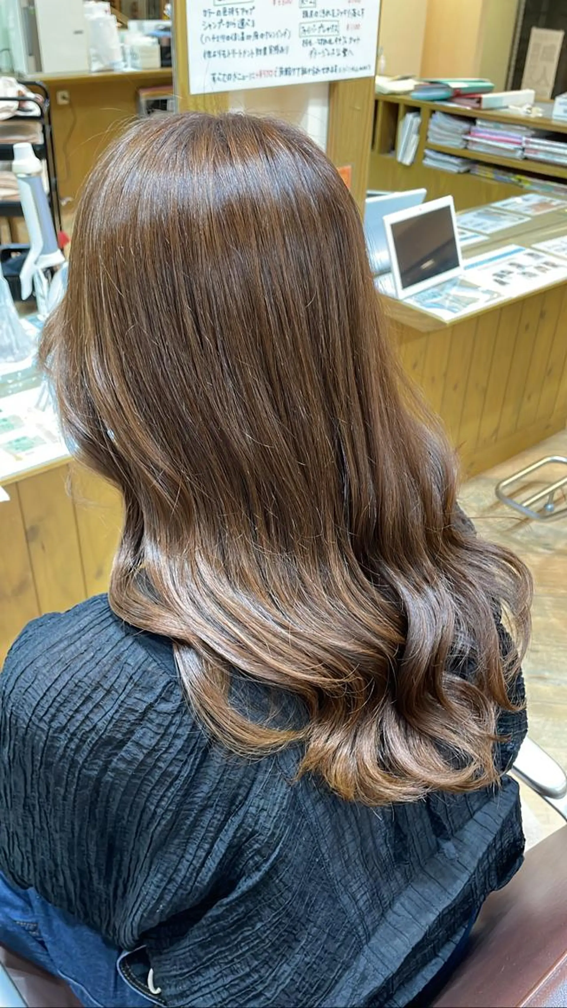 セミロング カラー ショートカット /堀内波玲のヘアスタイル