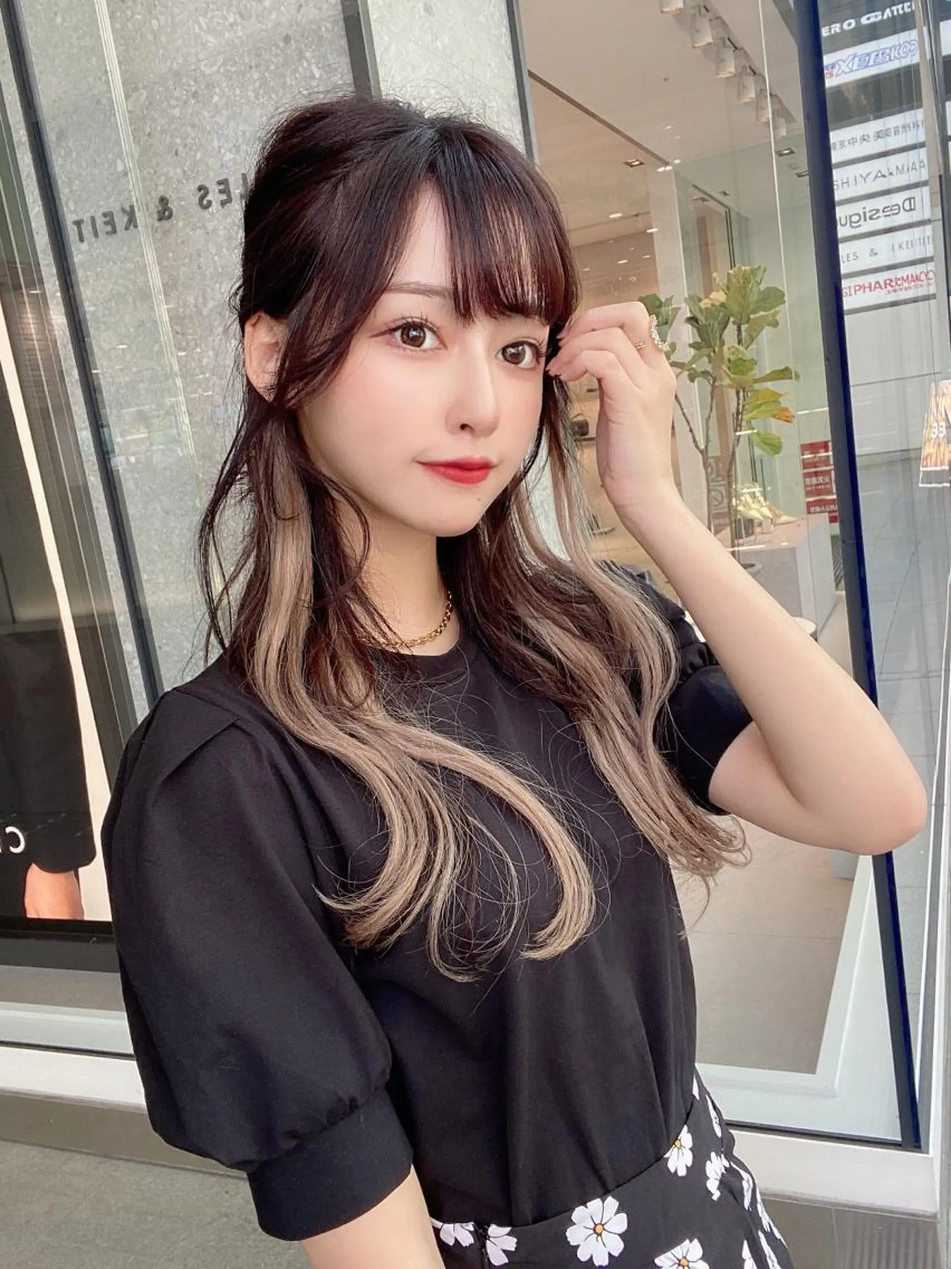 セミロング カラー バレイヤージュ ブリーチ ケアブリーチ ダブルカラー ハイライトカラー ヘアカラー トリートメント 新宿✨顔周りカット 韓国ヘア/坂本亜裟海のヘアスタイル