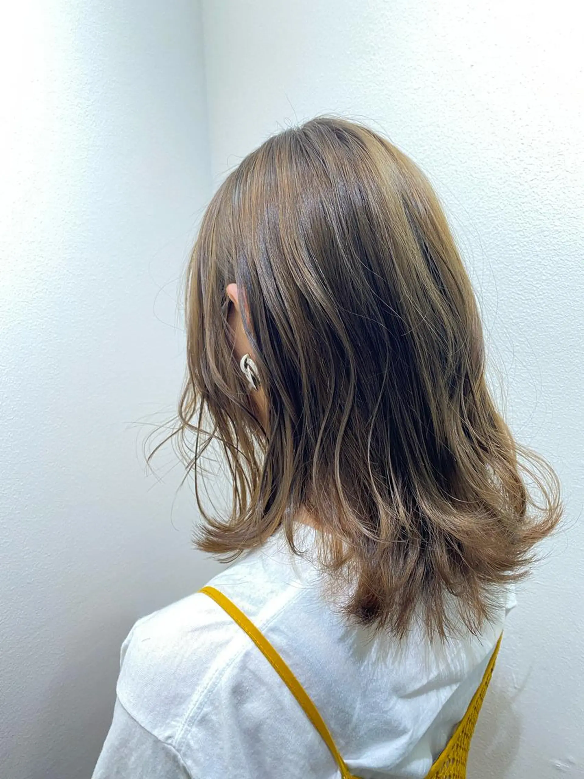 セミロング ili 梅田のヘアスタイル