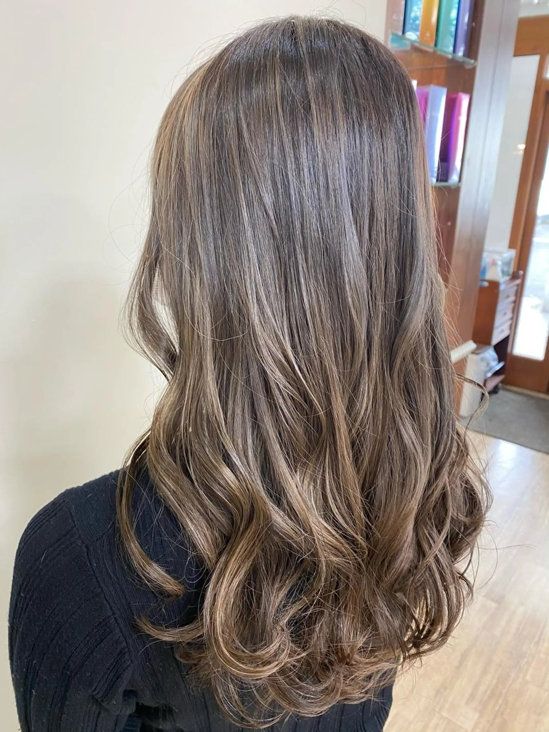 カラー SALOWIN栄 高須大貴のヘアスタイル