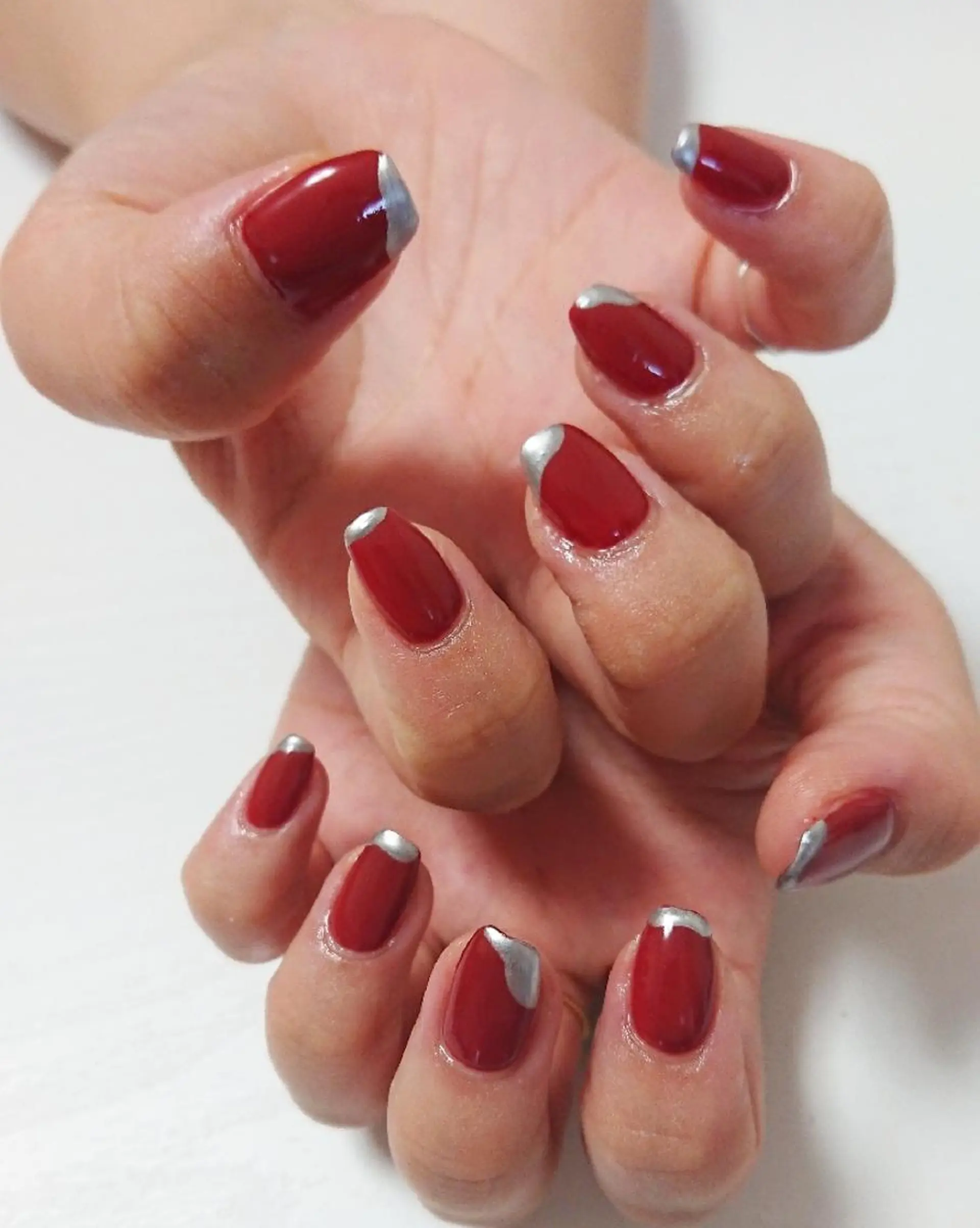 ネイル シルバー ハンドネイル Lilith Nailのネイルデザイン