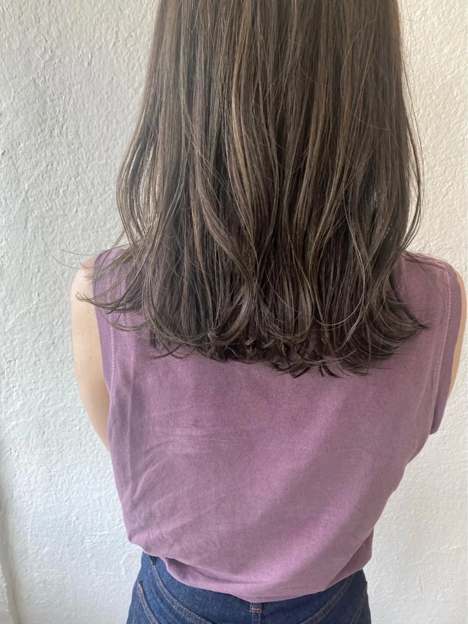 セミロング カラー 田中 紫苑のヘアスタイル
