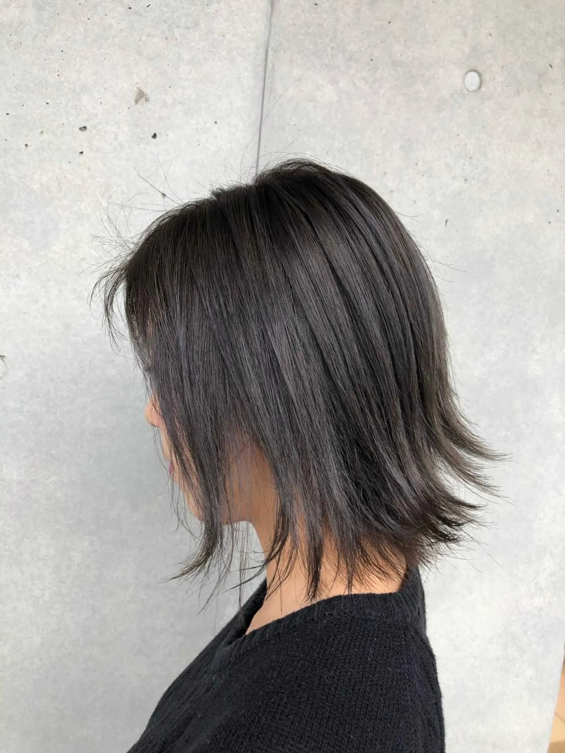 ミディアム カラー ブルーカラー ブルージュ 丸みショートボブ/ タッセルボブ 吉野のヘアスタイル