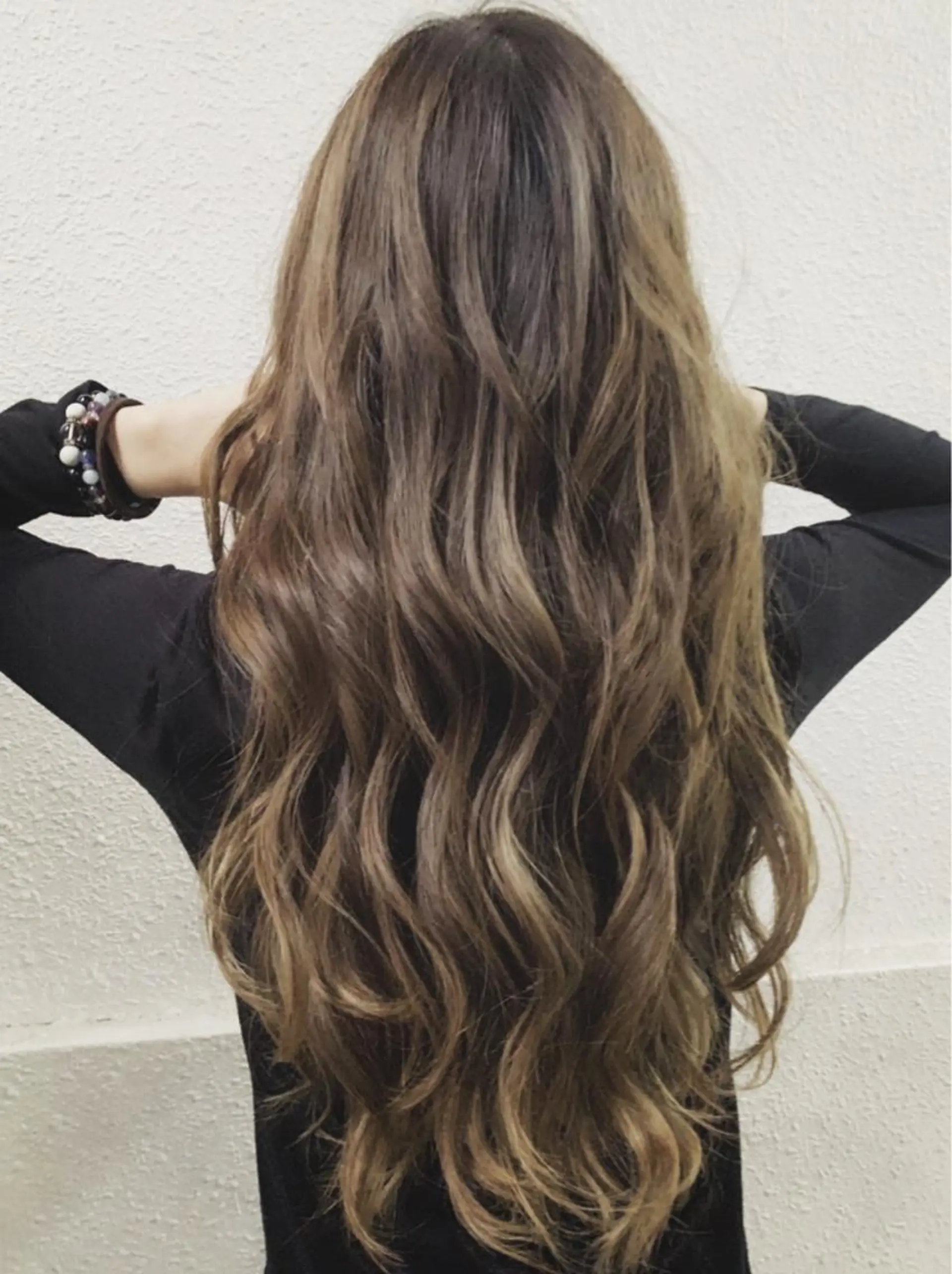 ロング カラー アッシュ バレイヤージュ ブリーチ デザインカラー グレージュ カット ヘアカラー パーマ 京都大人女性ショート 徒歩1分/秋山のヘアスタイル