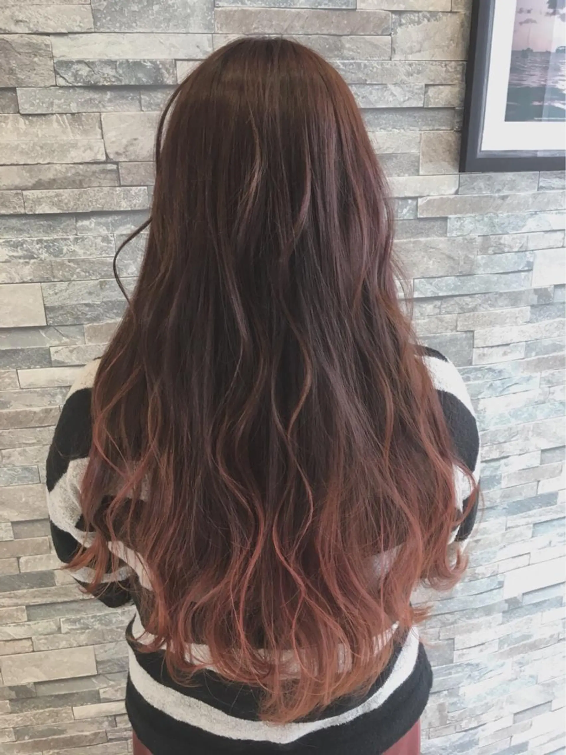 ロング カラー 透明感カラー グラデーションカラー 宍戸 海斗のヘアスタイル