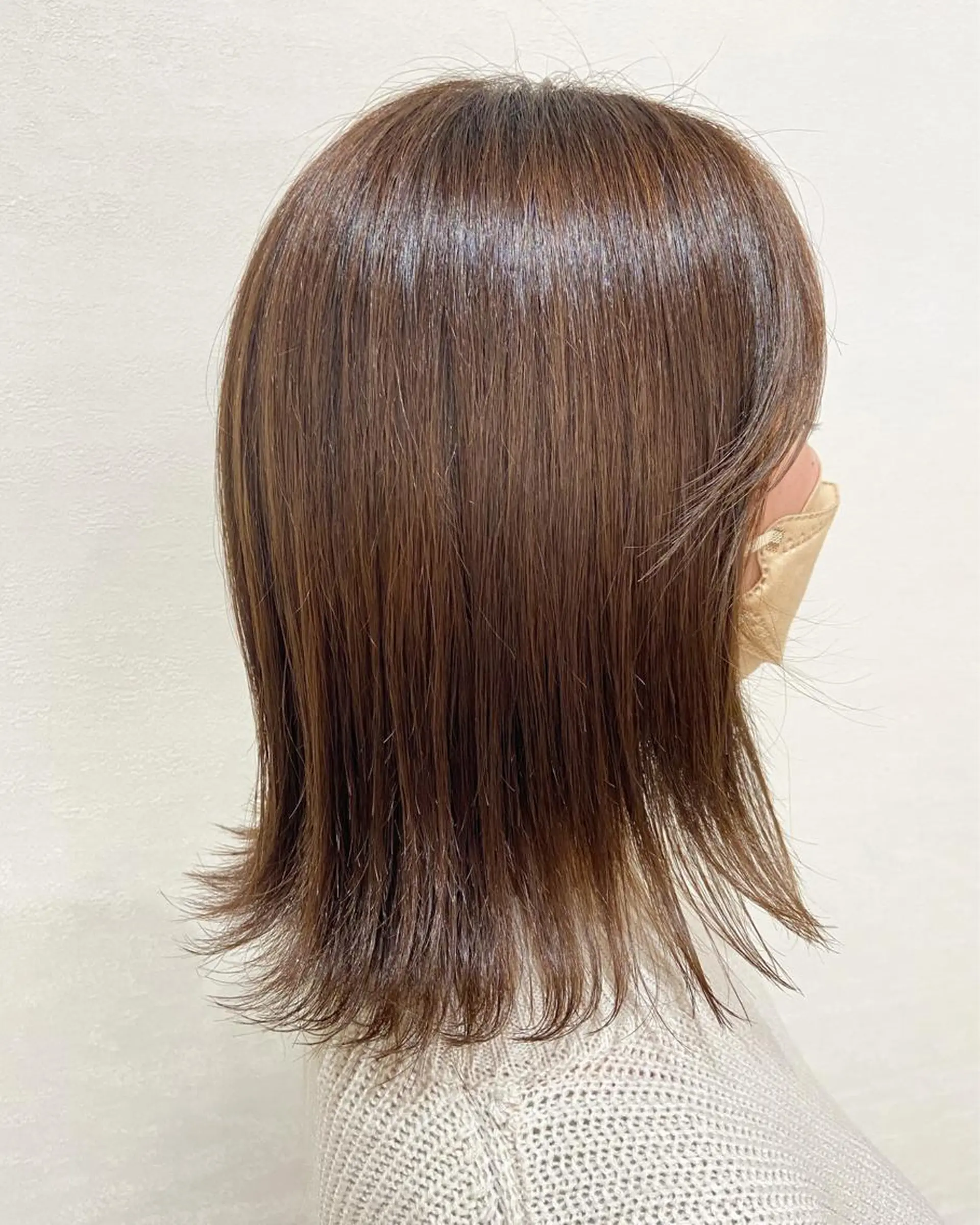 ミディアム 外ハネヘア カット 横田 まおのヘアスタイル