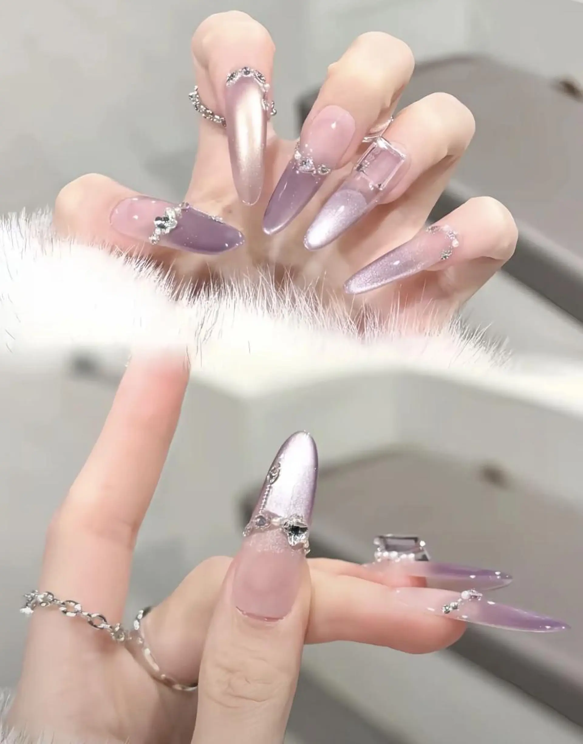 ネイル キラキラネイル マグネットネイル ハンドネイル ハンドケア 🎀長さだし船橋🎀 ネイルサロンのネイルデザイン