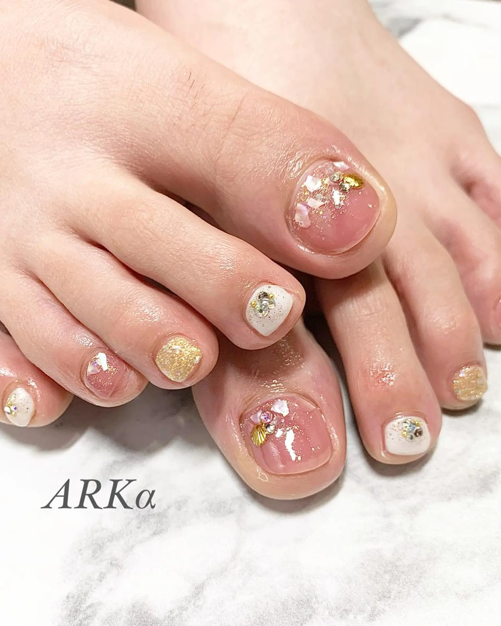 ショート ネイル フットネイル Nailsalon ARKαのネイルデザイン