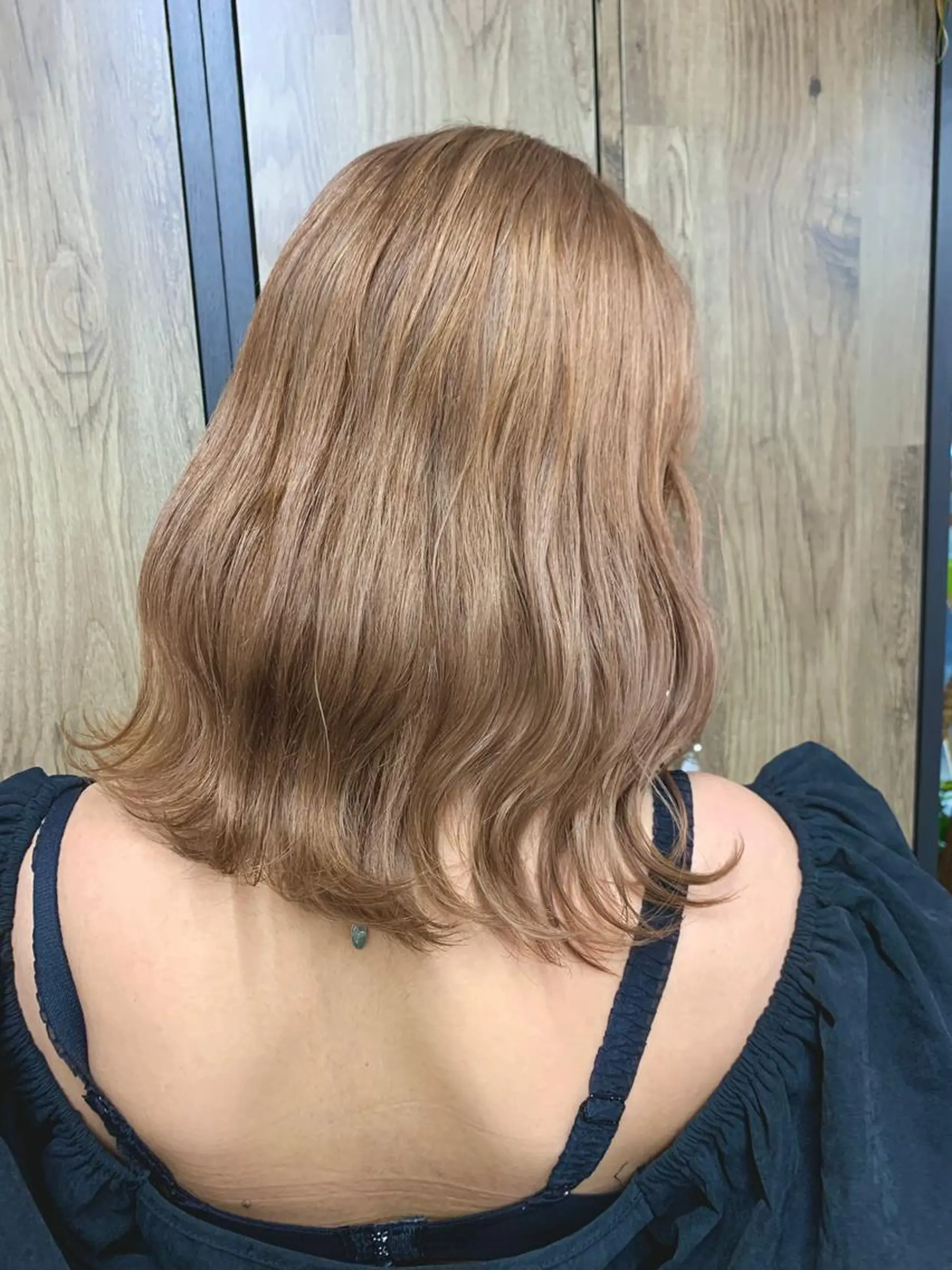 カラー バレイヤージュ ブリーチ ケアブリーチ ダブルカラー イヤリングカラー 🌷かわばた めい🌷のヘアスタイル