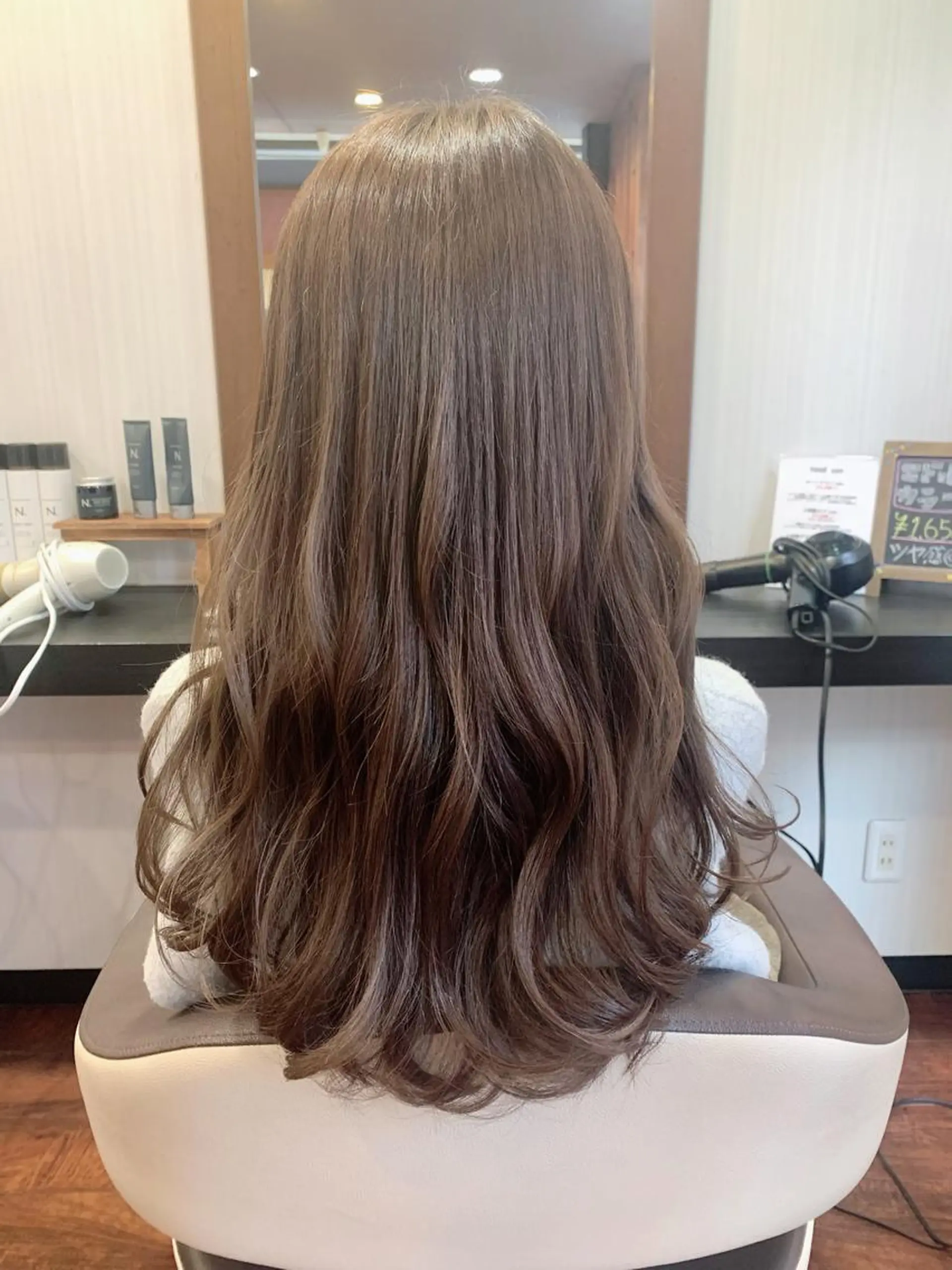ロング カラー 井上 美奈子のヘアスタイル