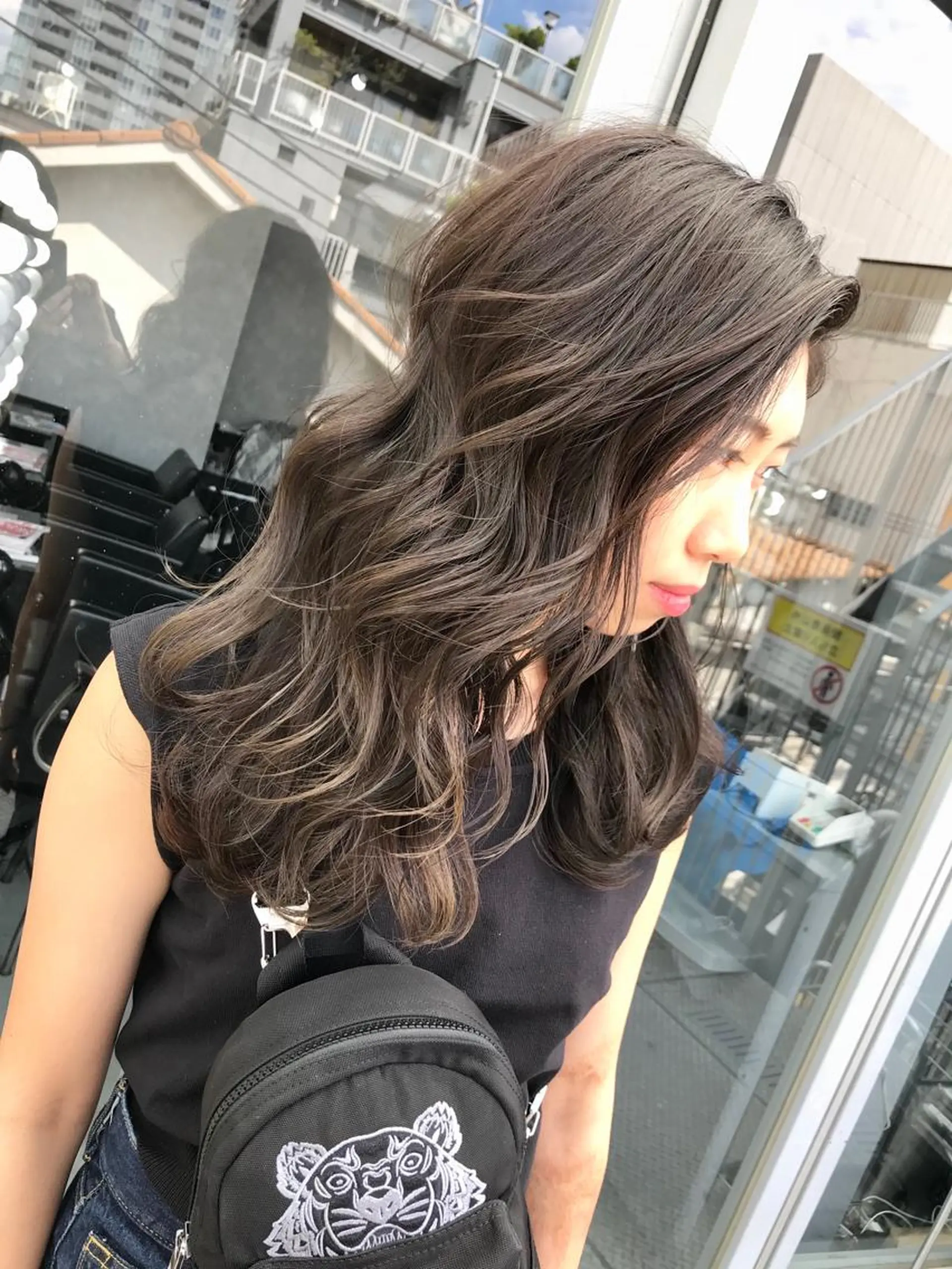 セミロング カラー グレージュ TOMOYA/ ショート、レイヤーのヘアスタイル