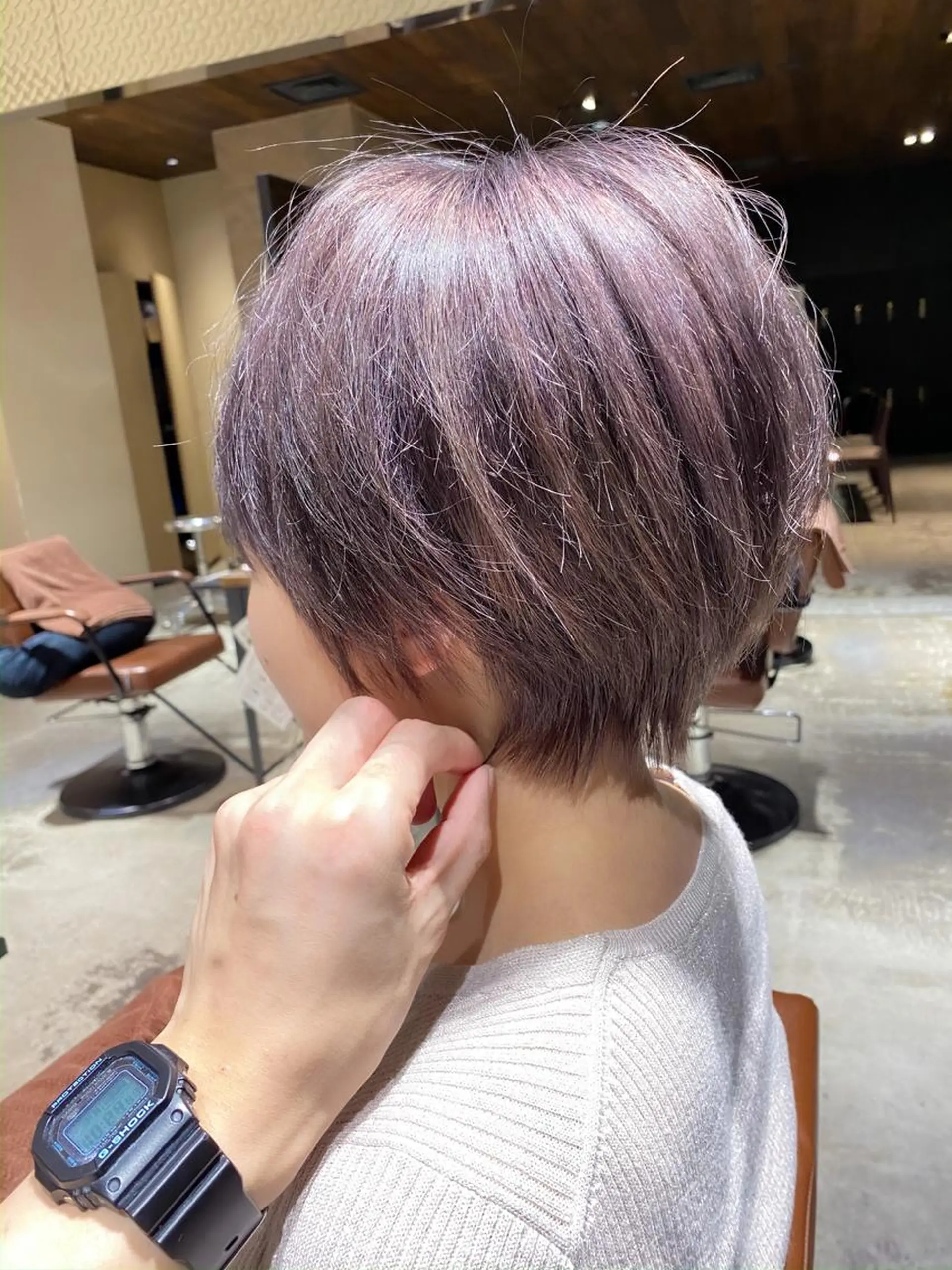 ショート カラー 伊奈 航平のヘアスタイル