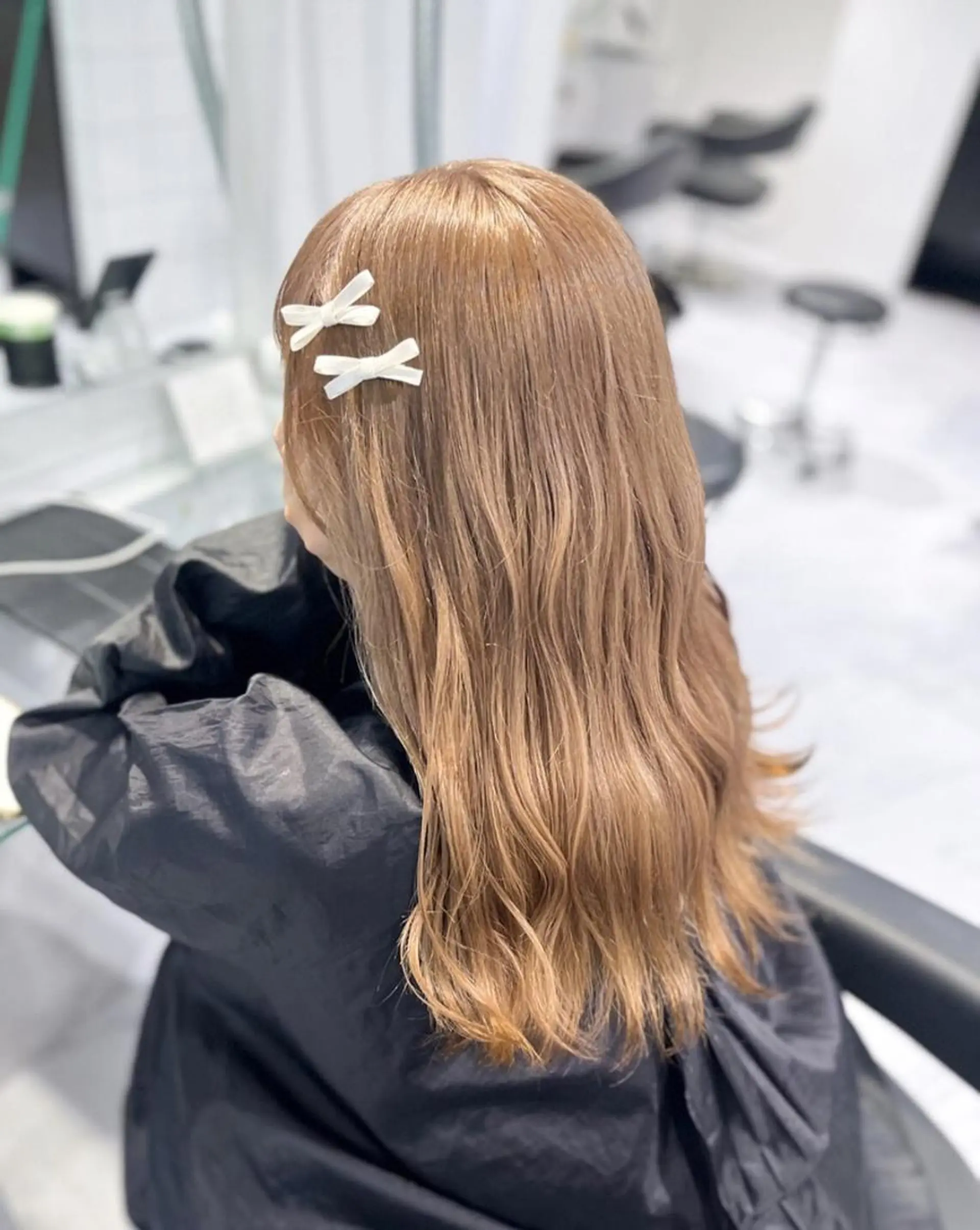 カラー 柔らか🪽うる艶 🎀ブリーチカラーのヘアスタイル