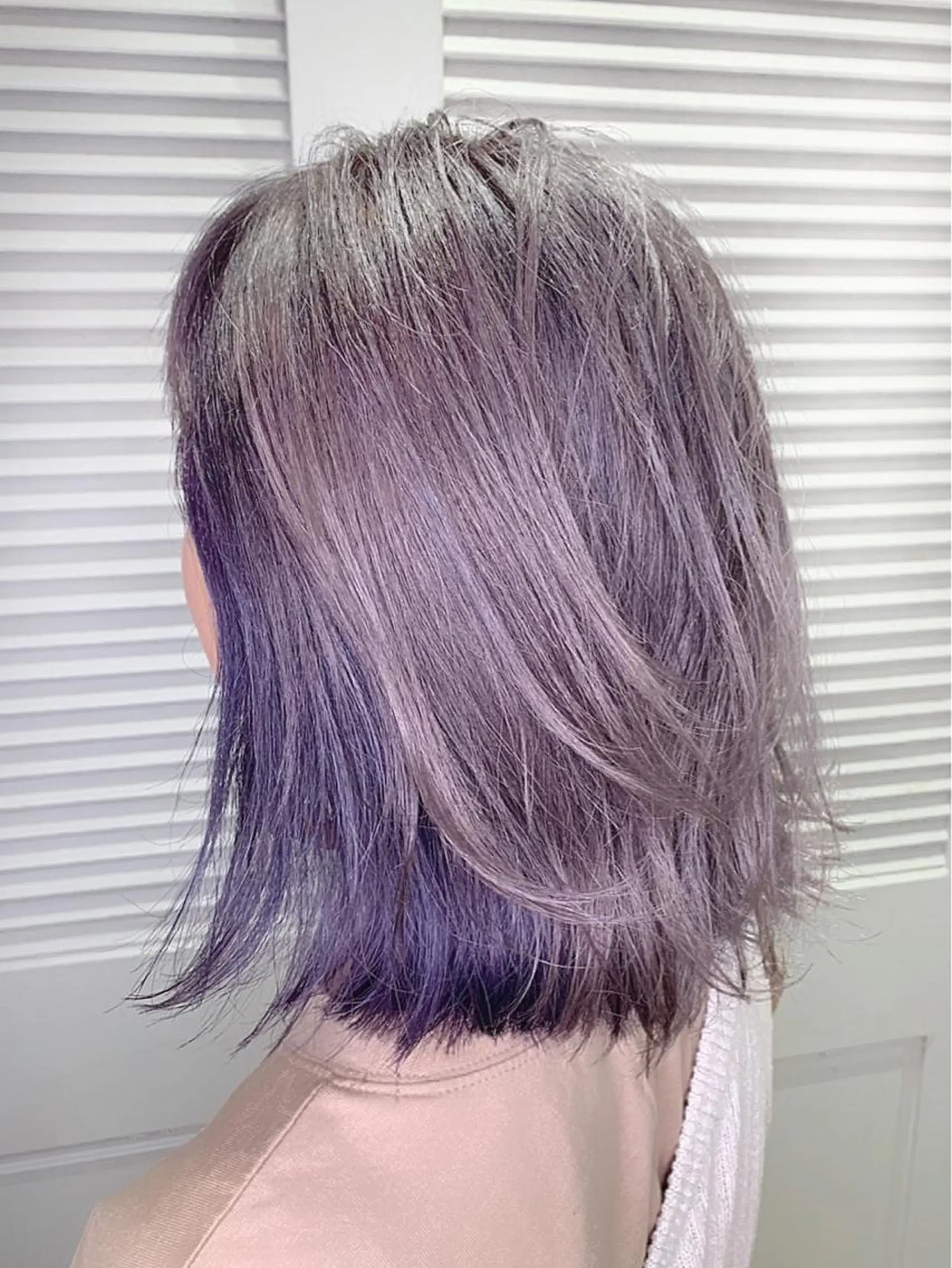 ミディアム パープルカラー カット ヘアカラー トリートメント 新宿 木下拓哉のヘアスタイル