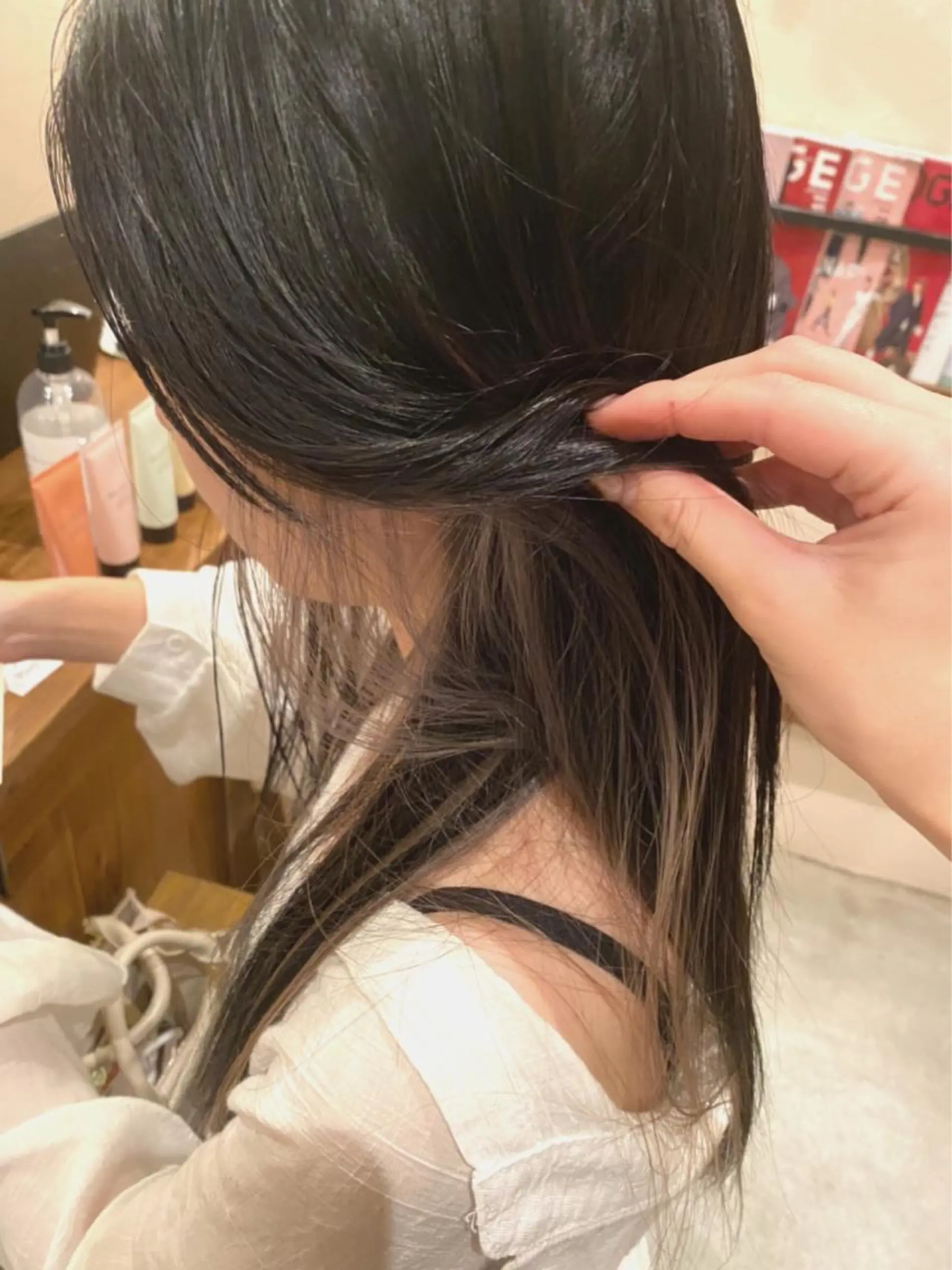 セミロング 田中 恭子のヘアスタイル