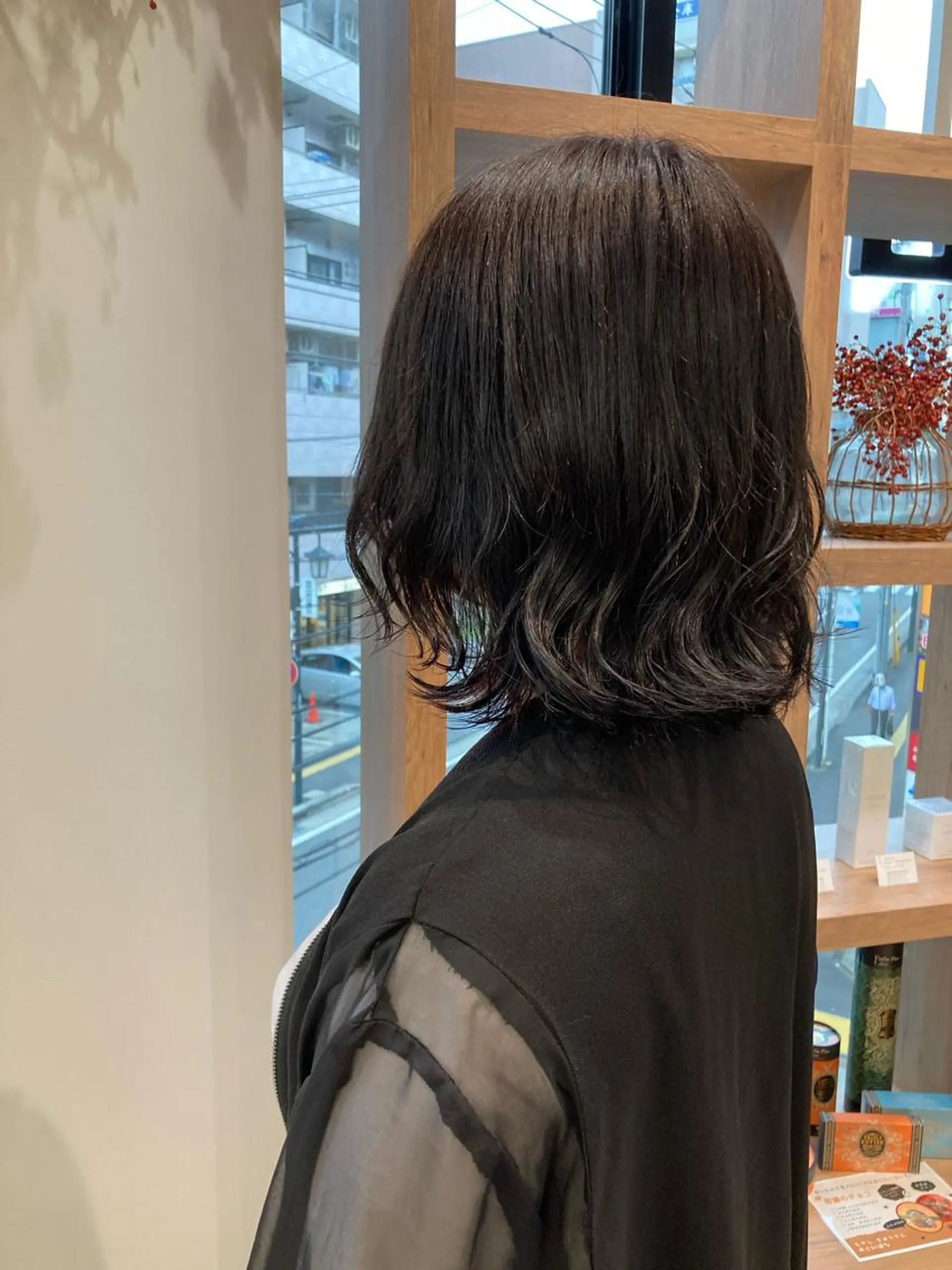 セミロング カラー 一ノ瀬 蘭のヘアスタイル