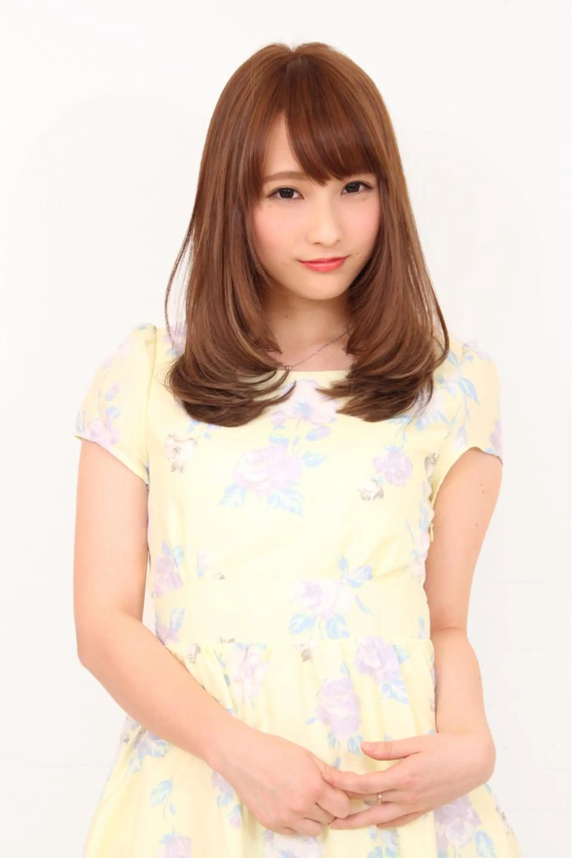 ミディアム セミロング カラー 青木 茂樹⭐️ 透明感カラーのヘアスタイル