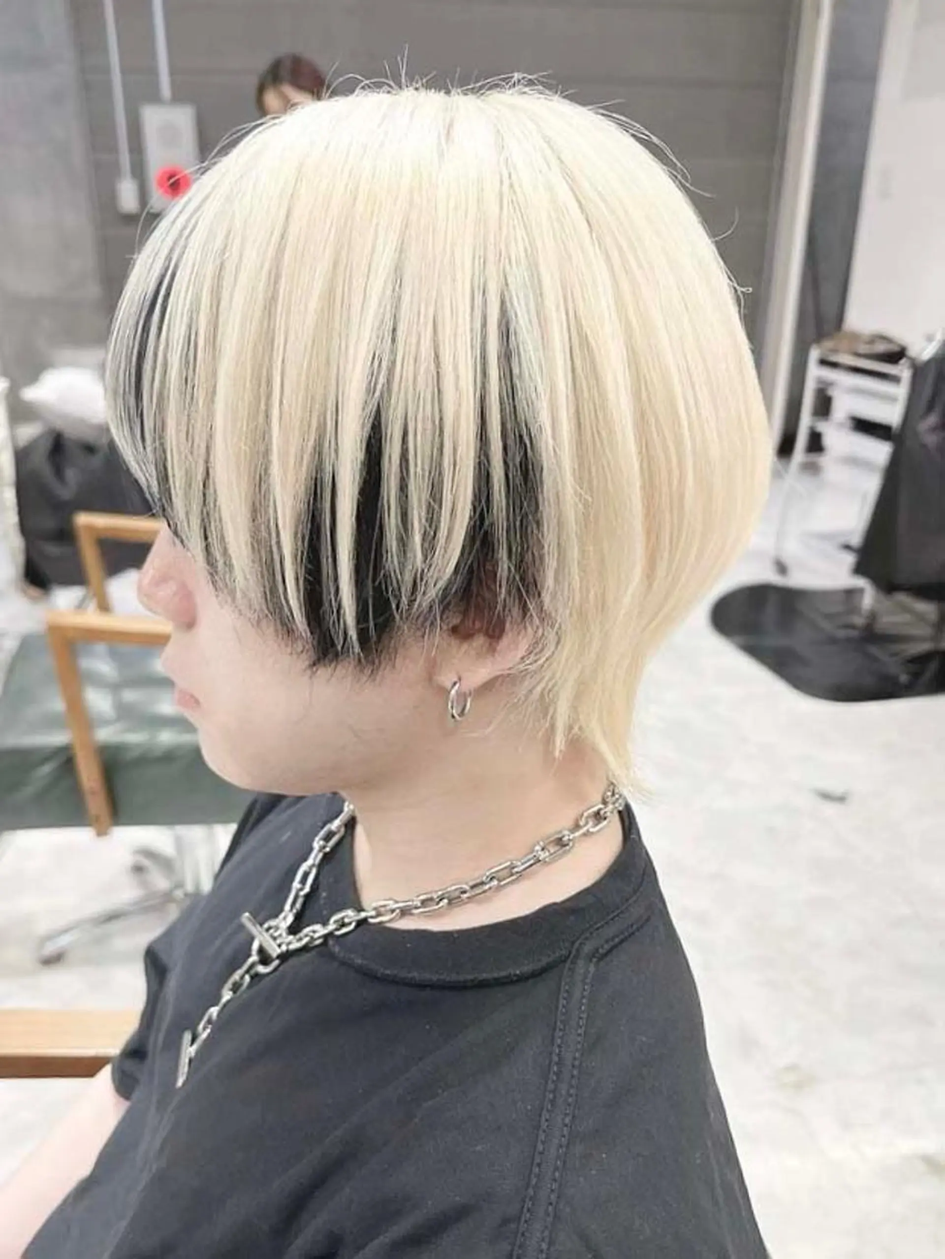 メンズ カラー メンズブリーチ メンズハイトーン メンズインナーカラー メンズウルフカット 黒髪 DAYS Men’sのヘアスタイル