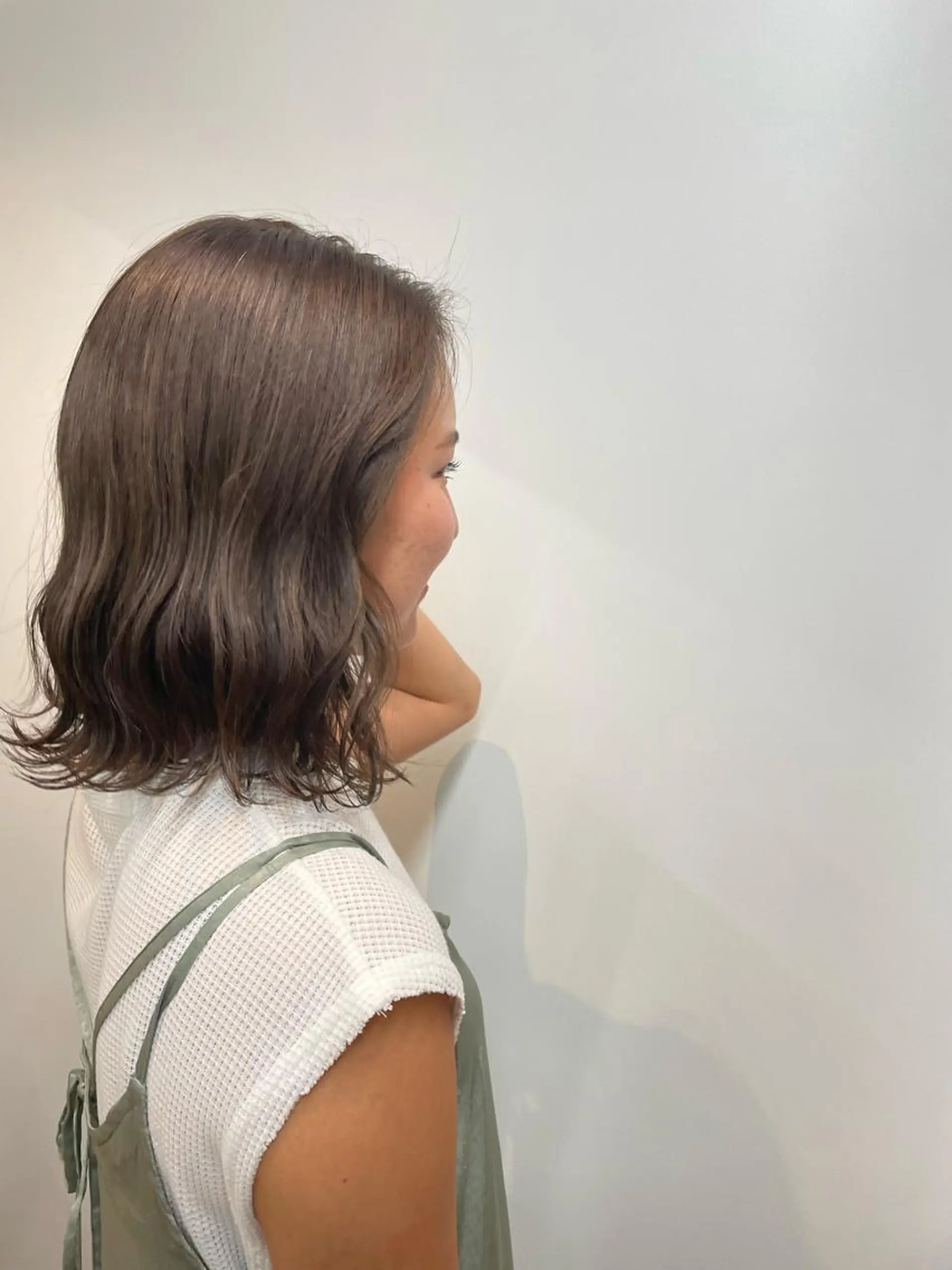 ミディアム カラー yuika .のヘアスタイル