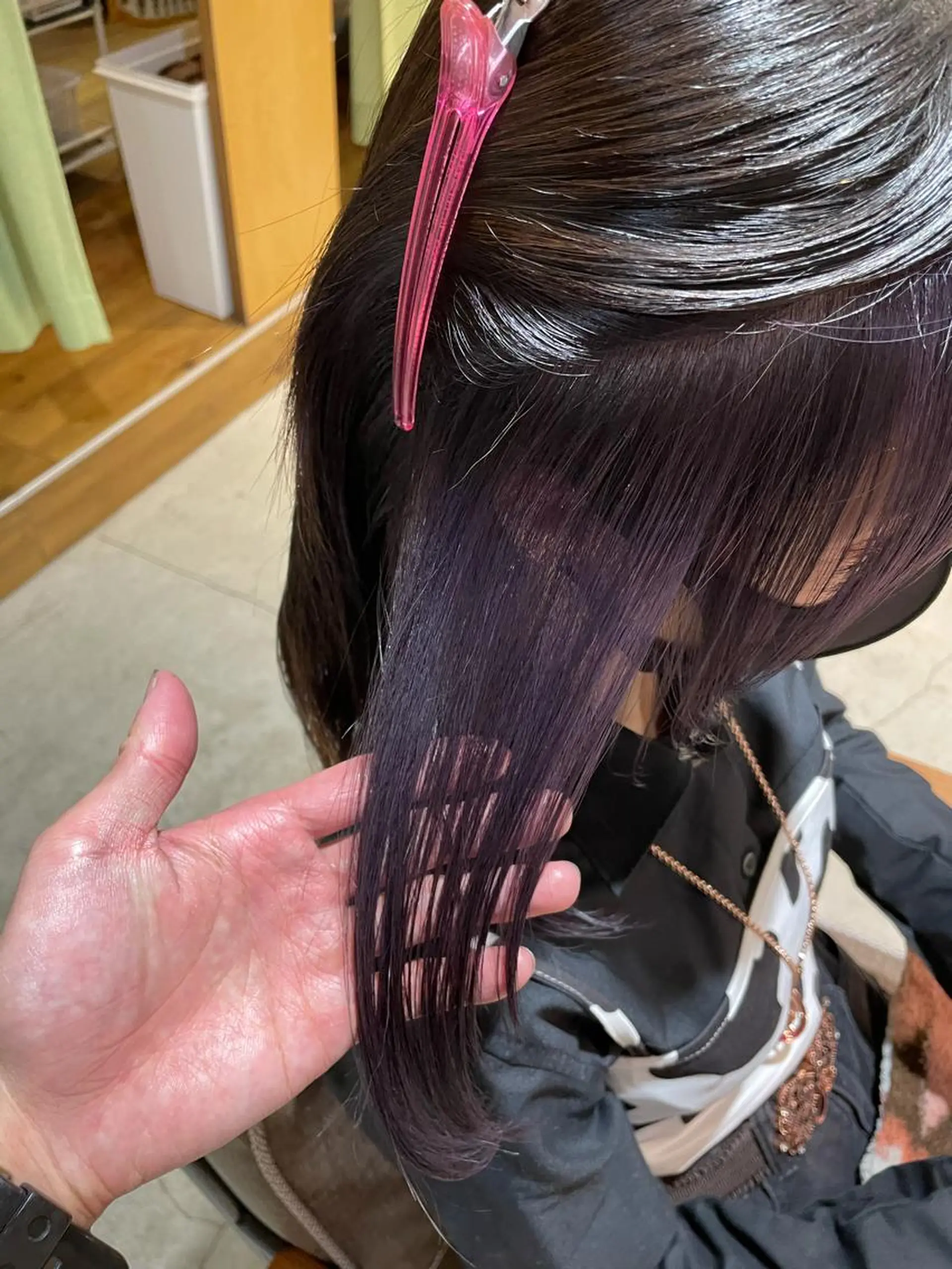 ミディアム 髪質改善韓国レイヤー カット内田智大のヘアスタイル