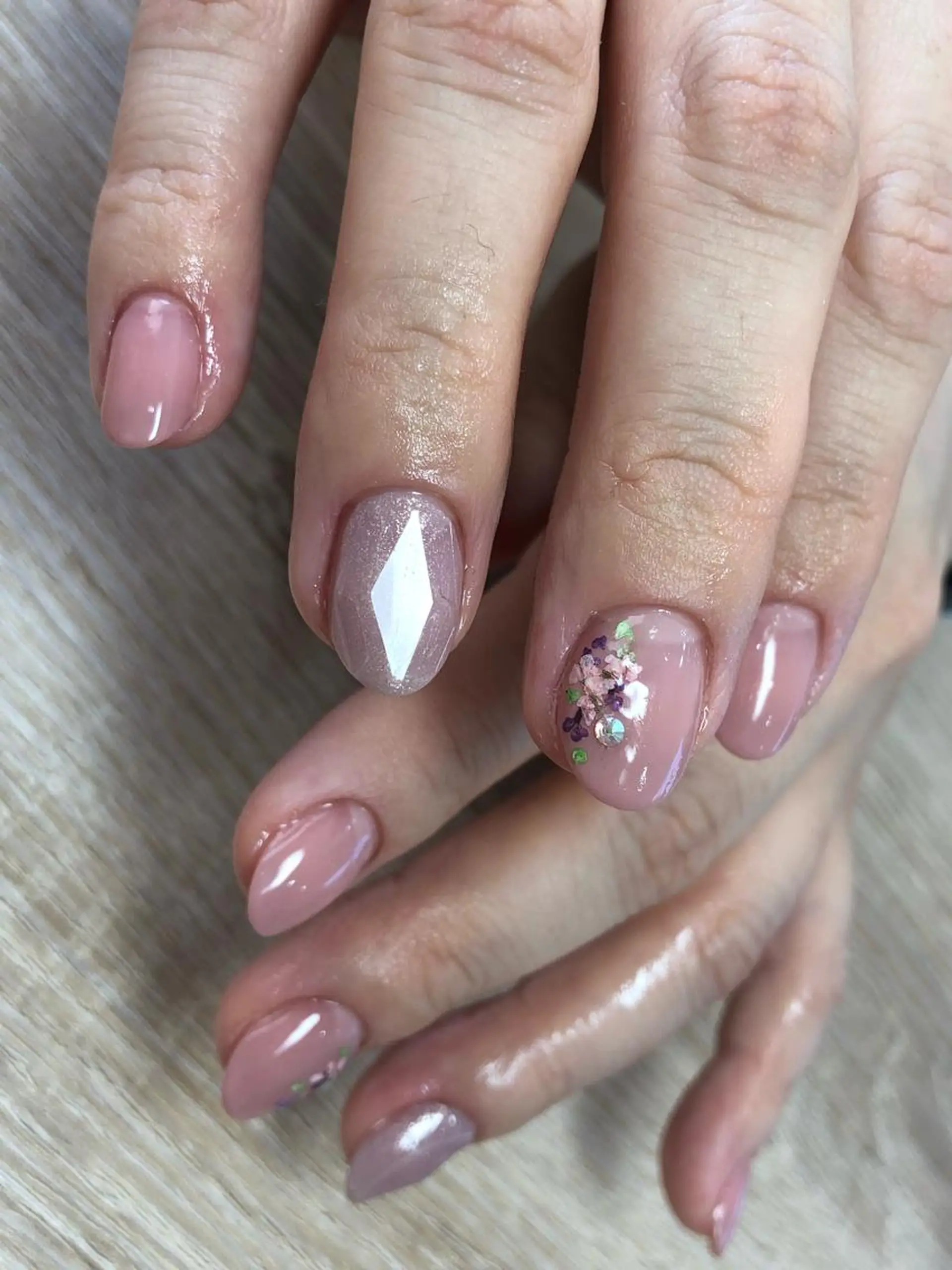 ネイル TOMOMI NAILsのネイルデザイン
