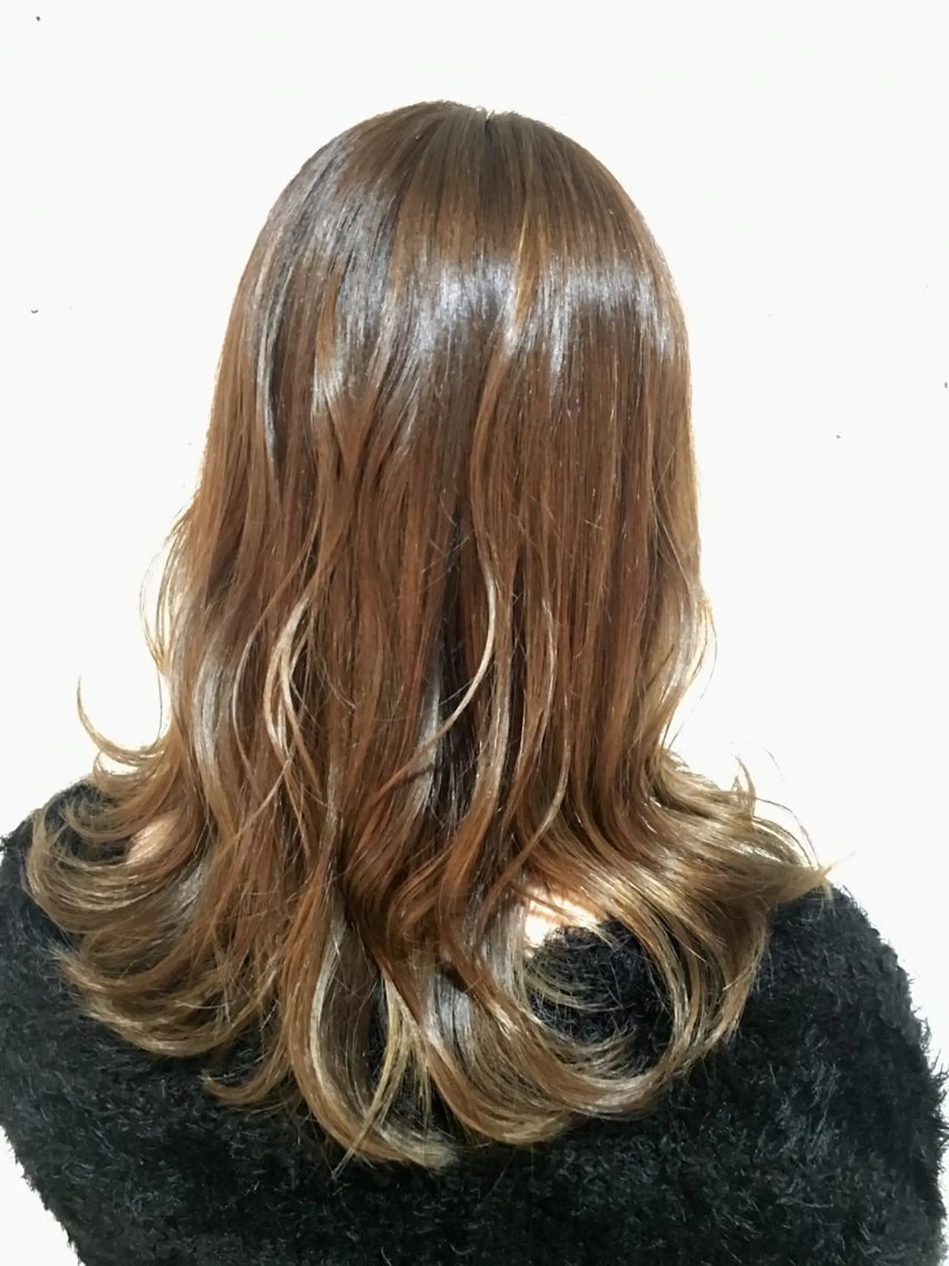 セミロング カラー 長谷川 香織のヘアスタイル