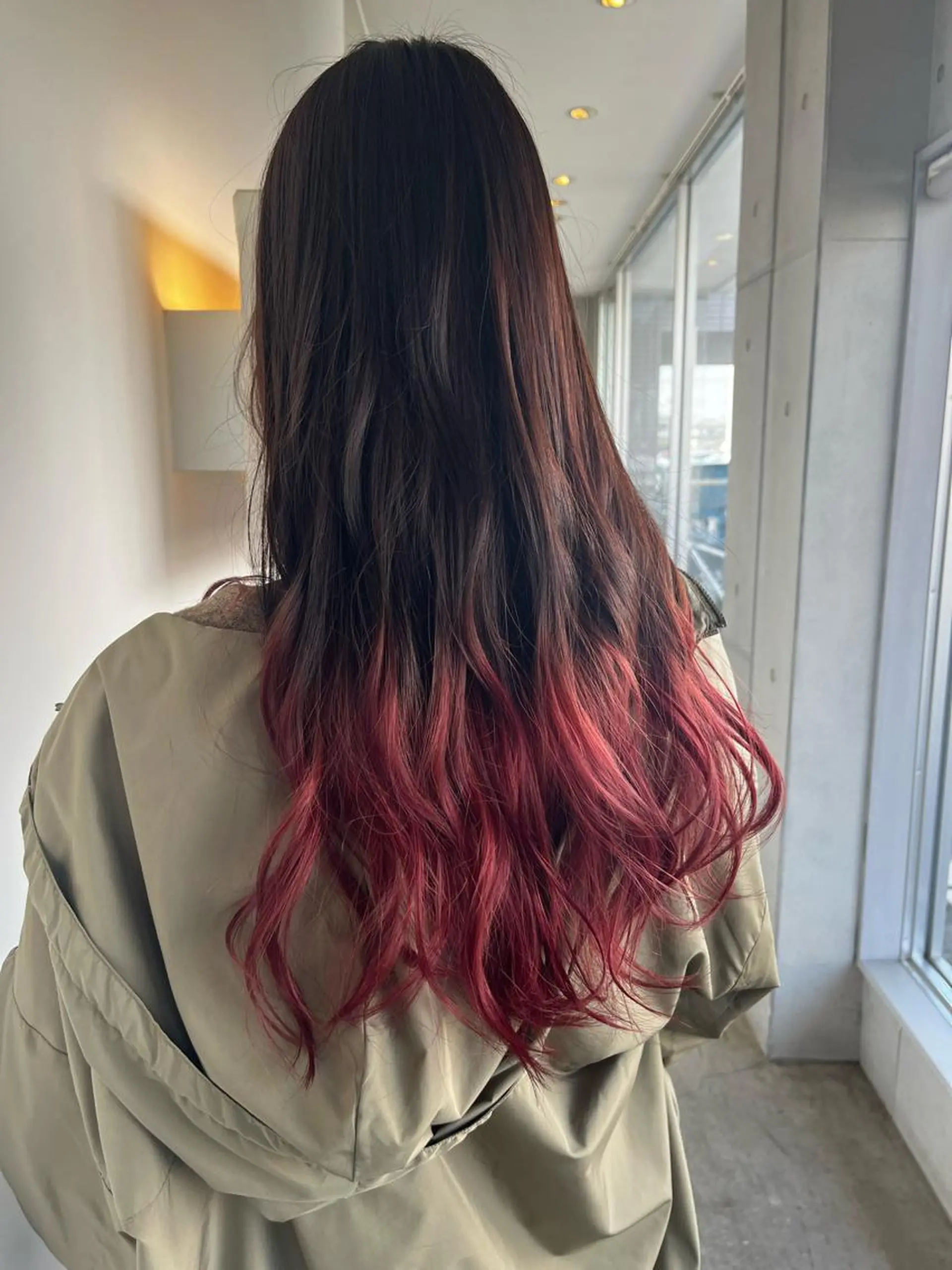 ロング おせ ちさとのヘアスタイル