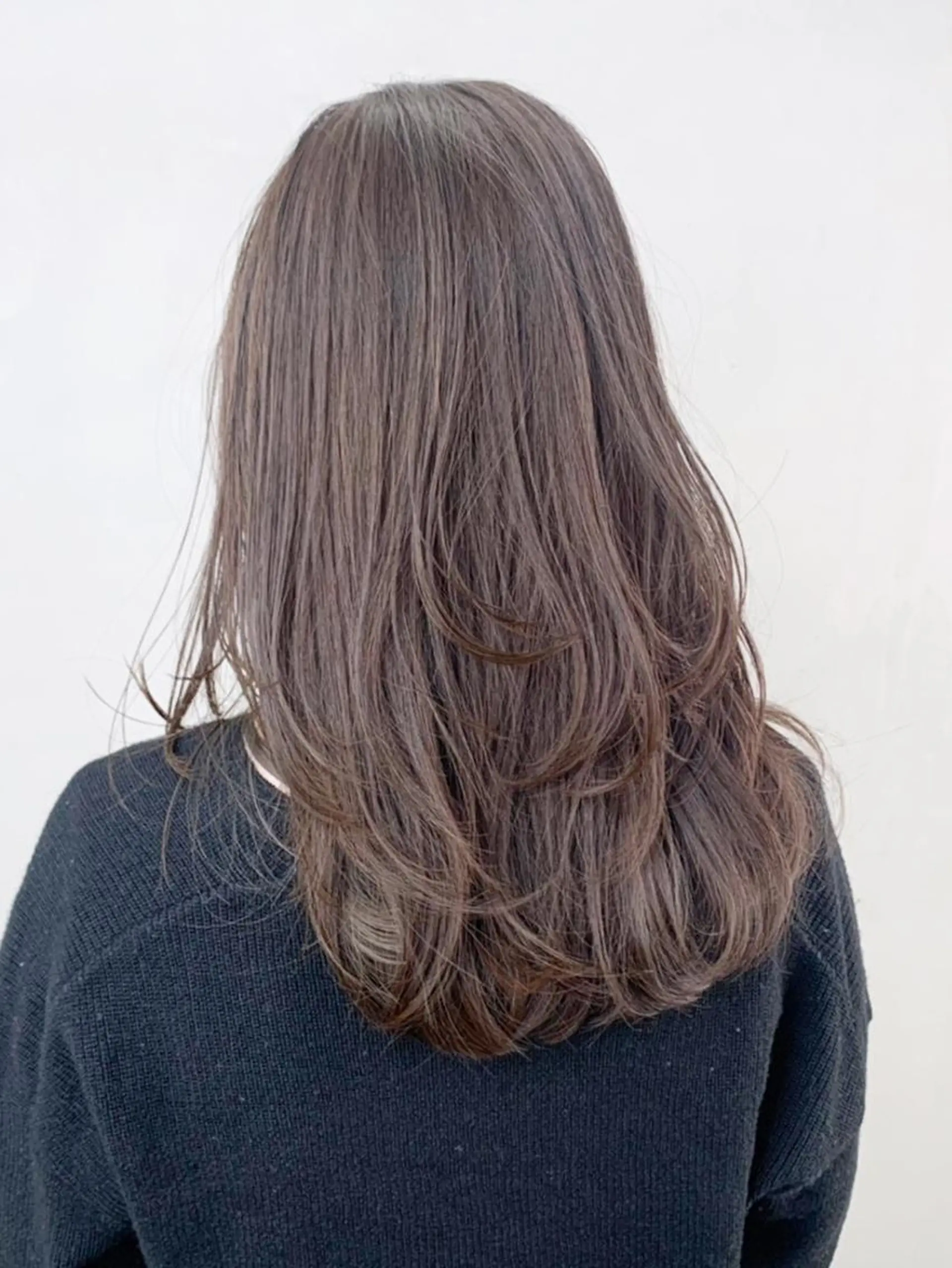 ミディアム カラー レイヤーカット カット ヘアカラー トリートメント ITbyALBUM 藤沢店のヘアスタイル