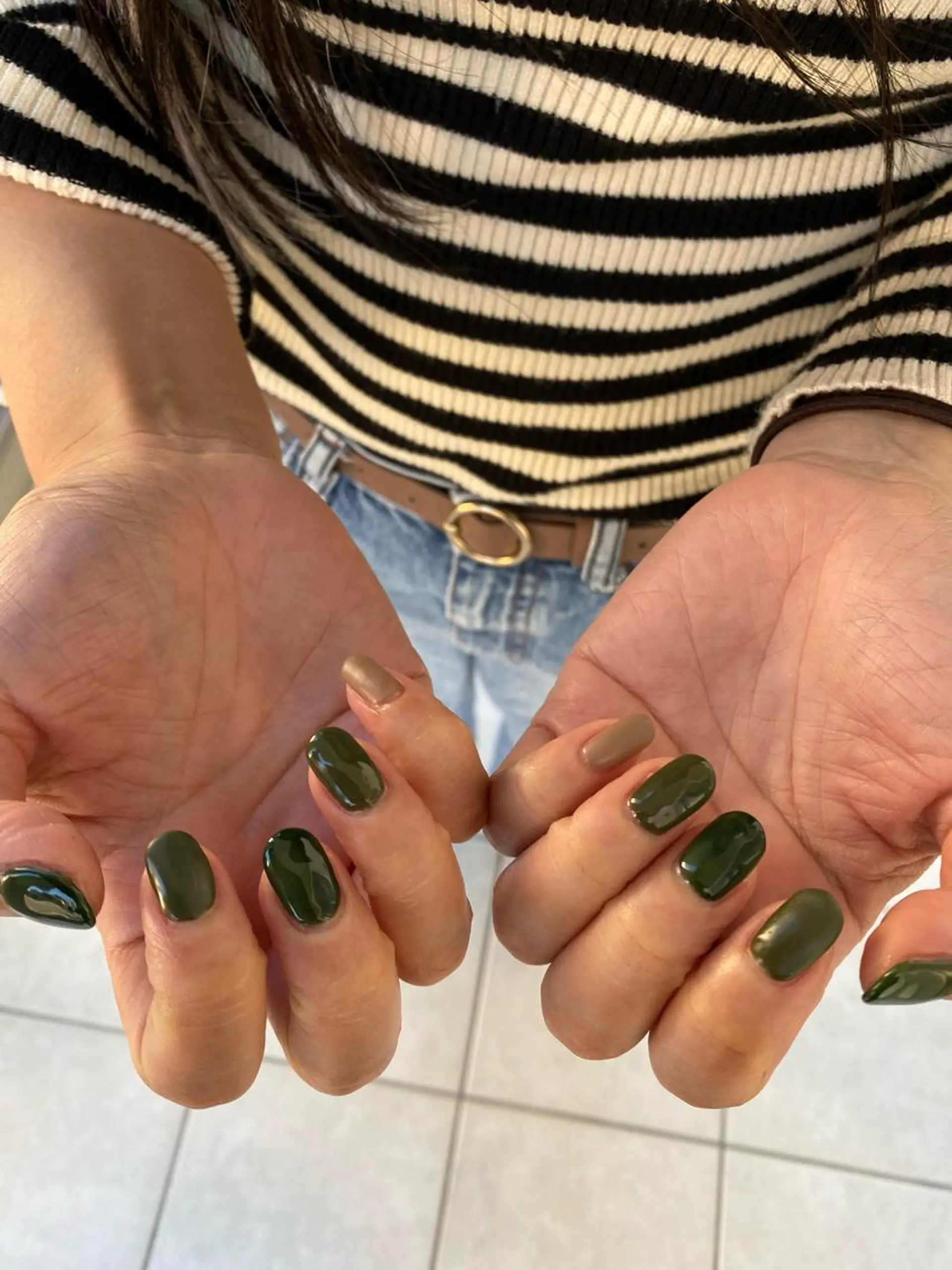 ネイル グリーン マットネイル ハンドネイル 自宅サロン FeelFreeのマツエク・マツパデザイン
