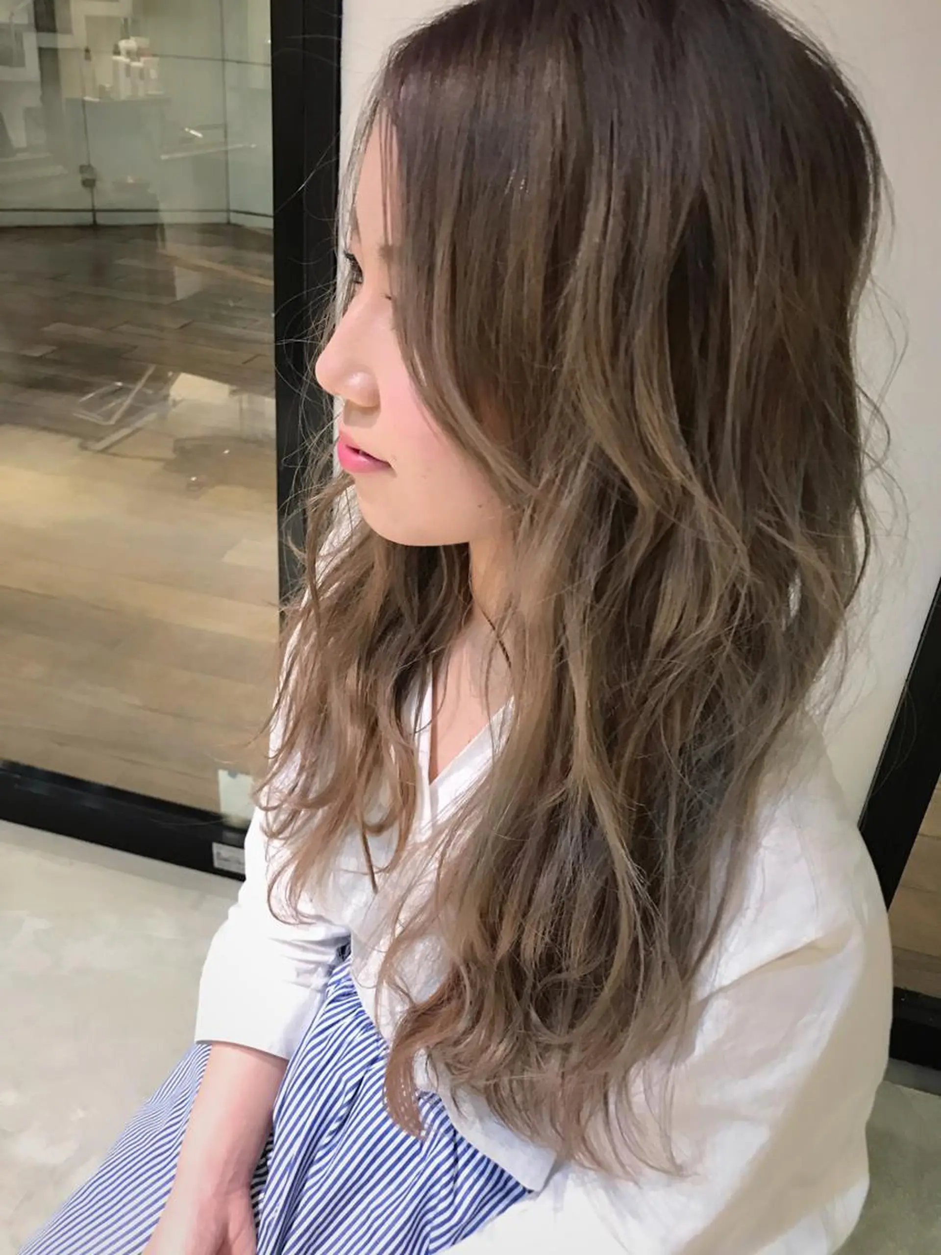 ロング カラー ベージュカラー 松村 崇弘のヘアスタイル