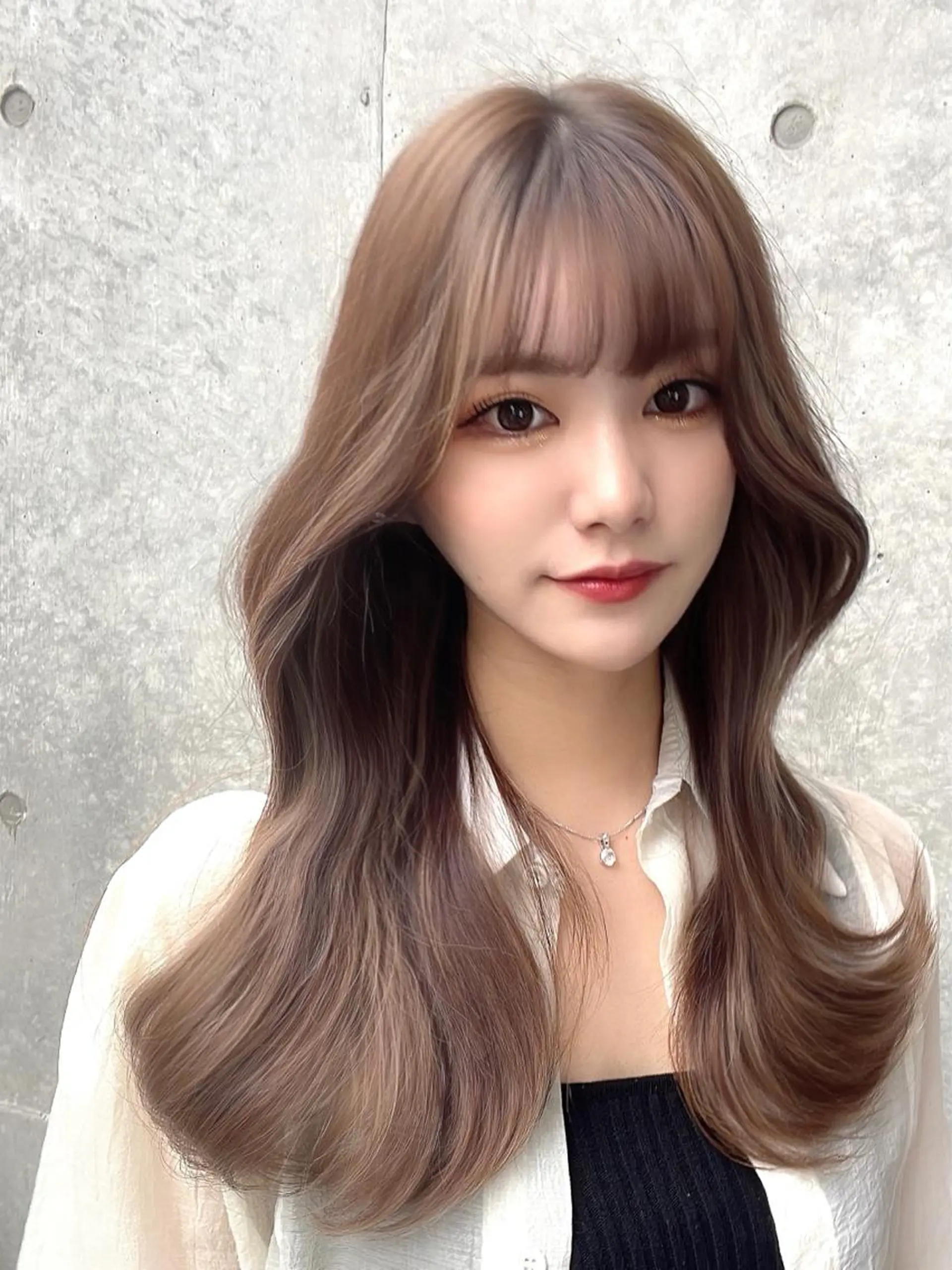 セミロング カラー アディクシーカラー ベージュカラー 透明感カラー イヤリングカラー グレージュ 顔周り特化/韓国ヘア /レイヤー/吉野幸大のヘアスタイル