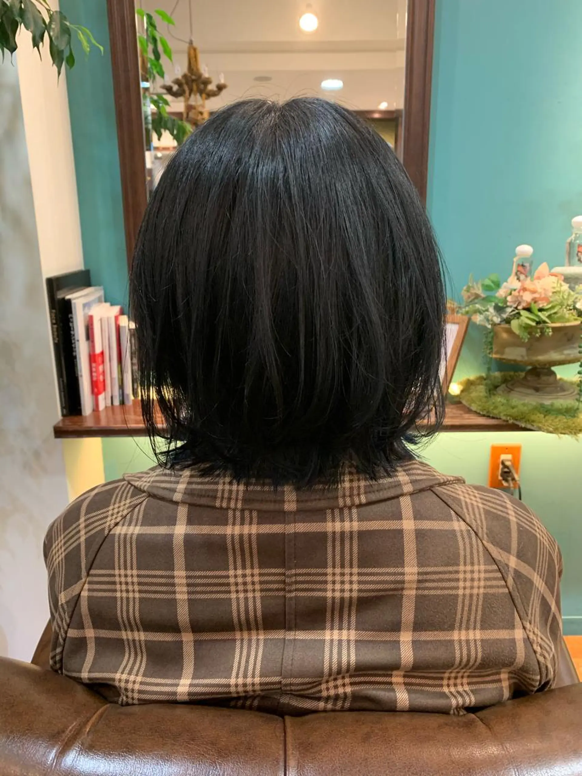 ミディアム 切りっぱなしボブ ボブ Lotus hair design所属・カット特化美容師 齋藤桐のヘアスタイル