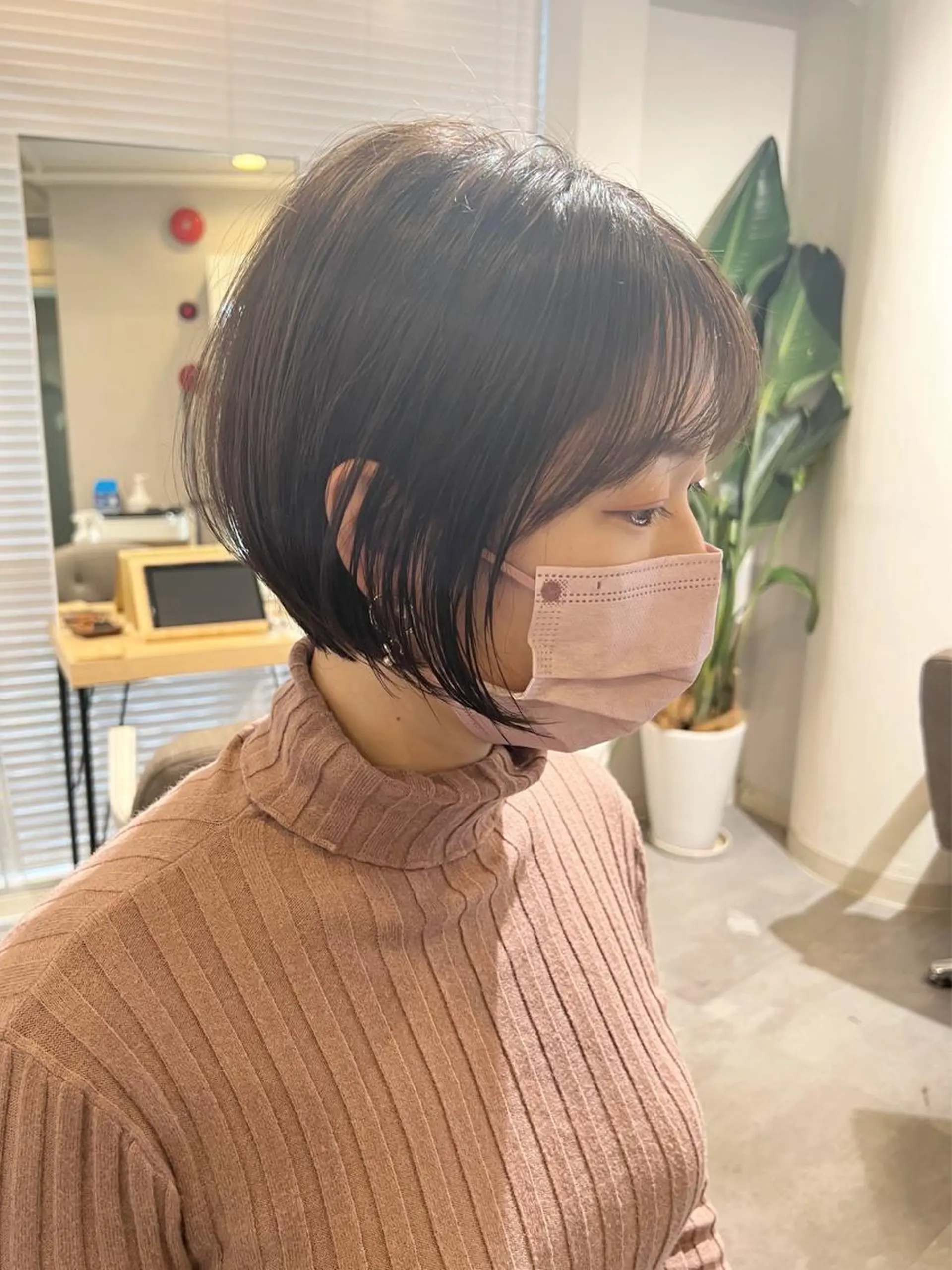 ショート 丸みショート ボブ ショートヘア レイヤー×縮毛矯正 深見 拓のヘアスタイル