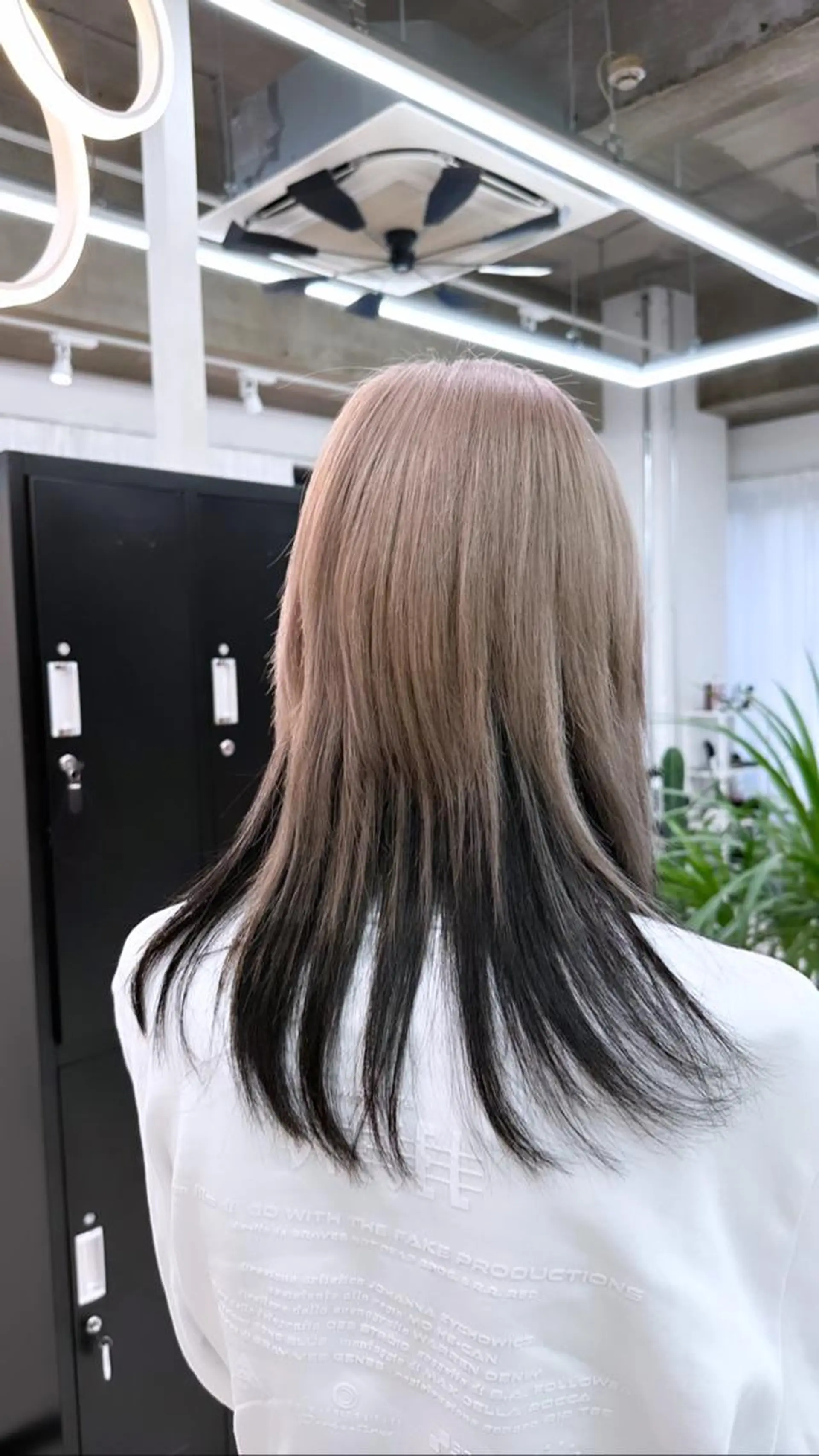 ミディアム カラー ブリーチ ヒラ マツのヘアスタイル