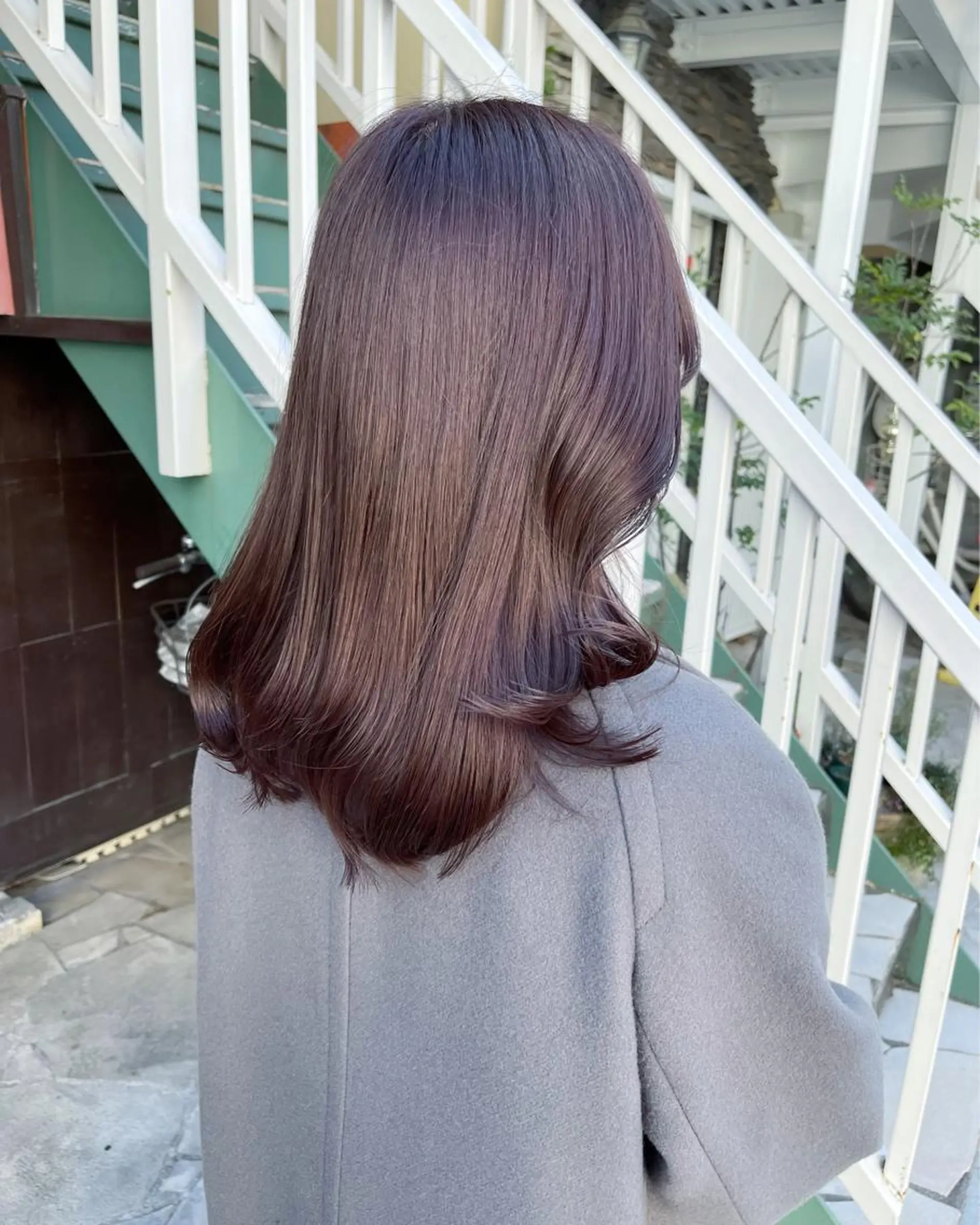 セミロング カラー ラベンダーカラー ラベンダーグレー ラベンダー/レイヤー スタイル🤎mamiのヘアスタイル